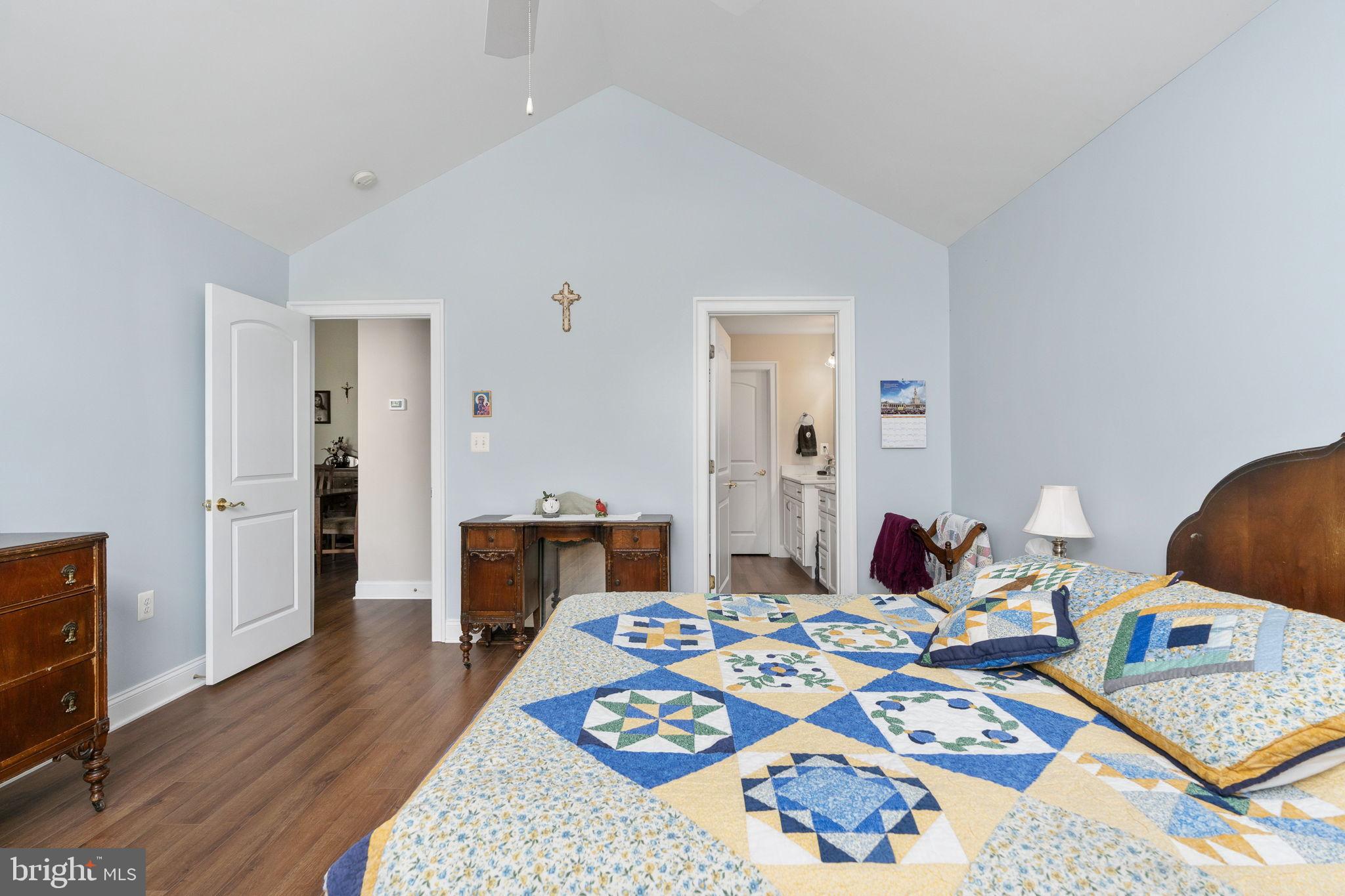 REGENCY PARK VILLAS - Residential