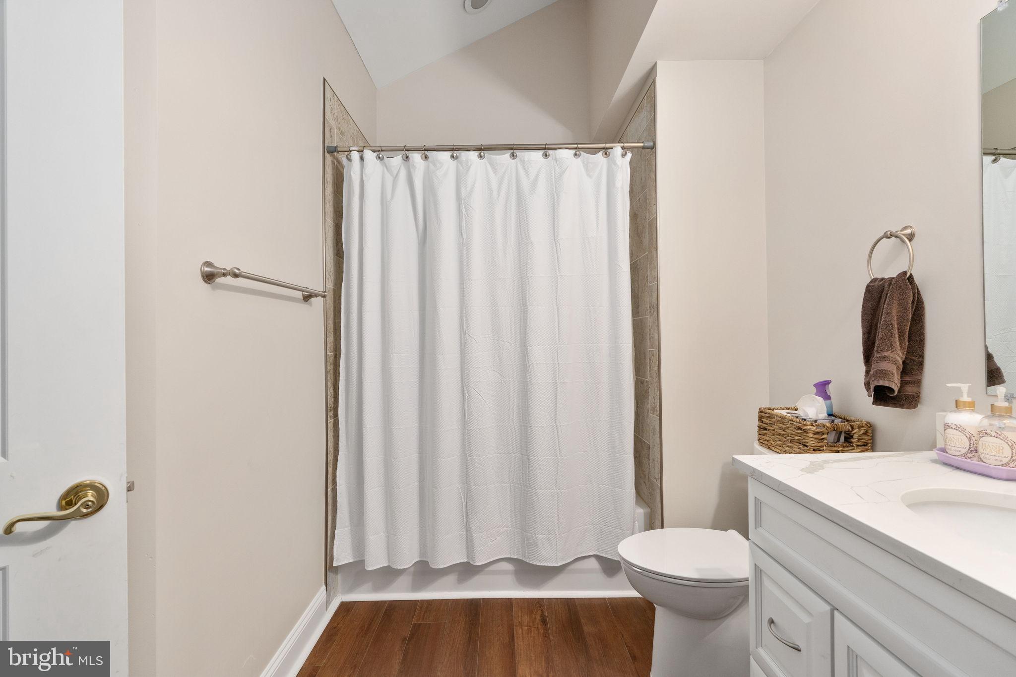 REGENCY PARK VILLAS - Residential