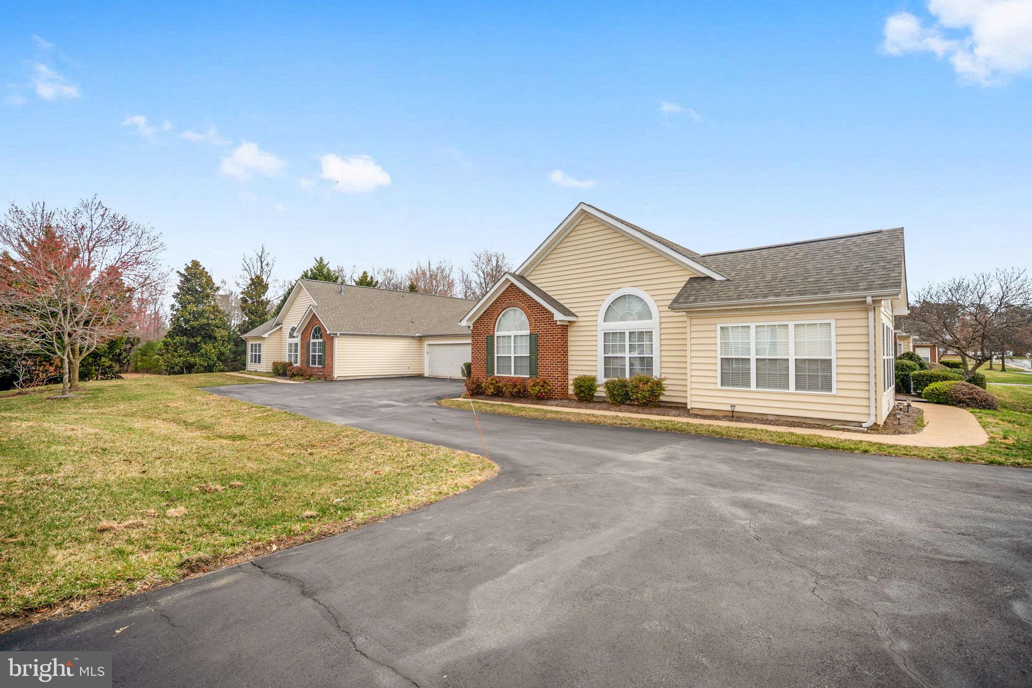 REGENCY PARK VILLAS - Residential