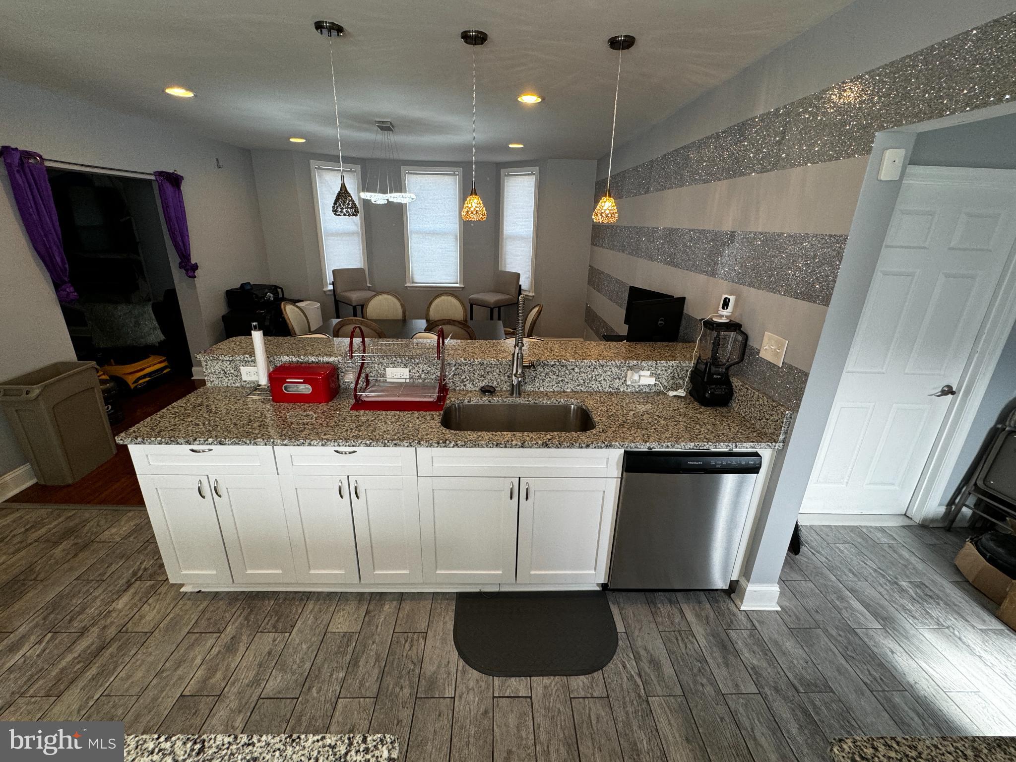 LAURAVILLE HISTORIC DISTRICT - Residential