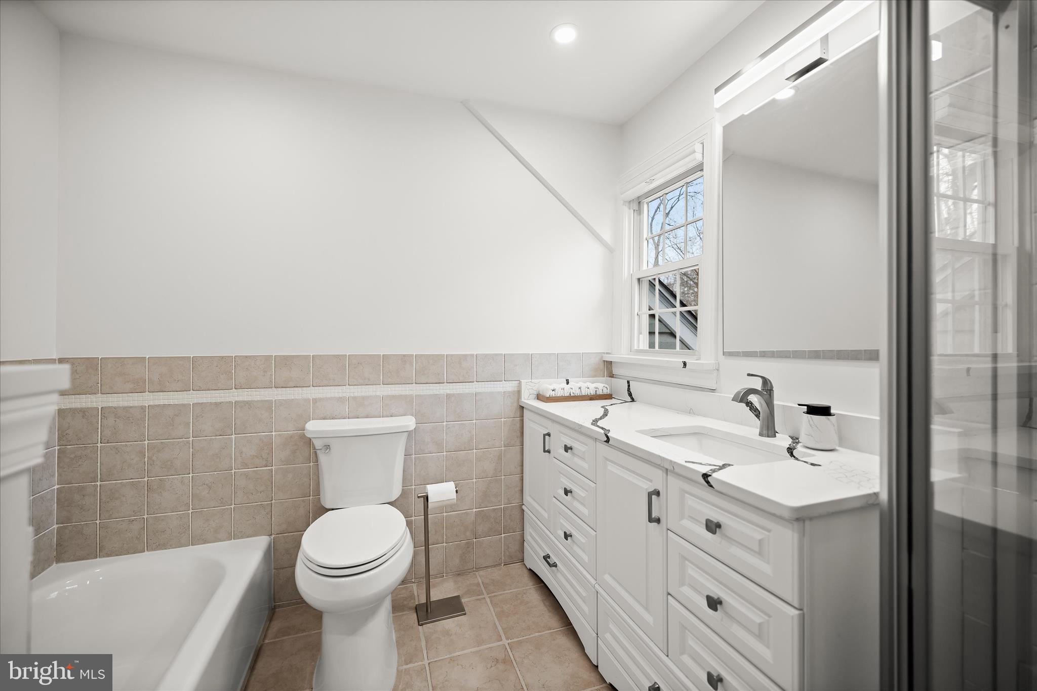 VICTORIA WOODS - Residential