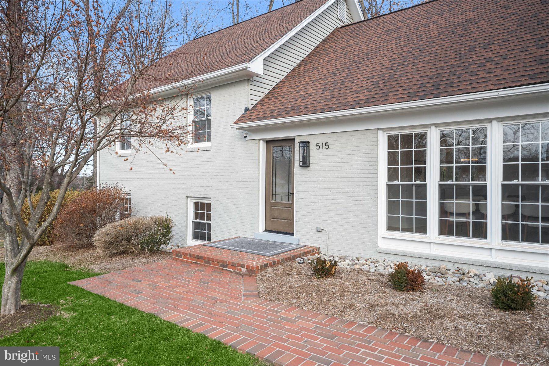 VICTORIA WOODS - Residential