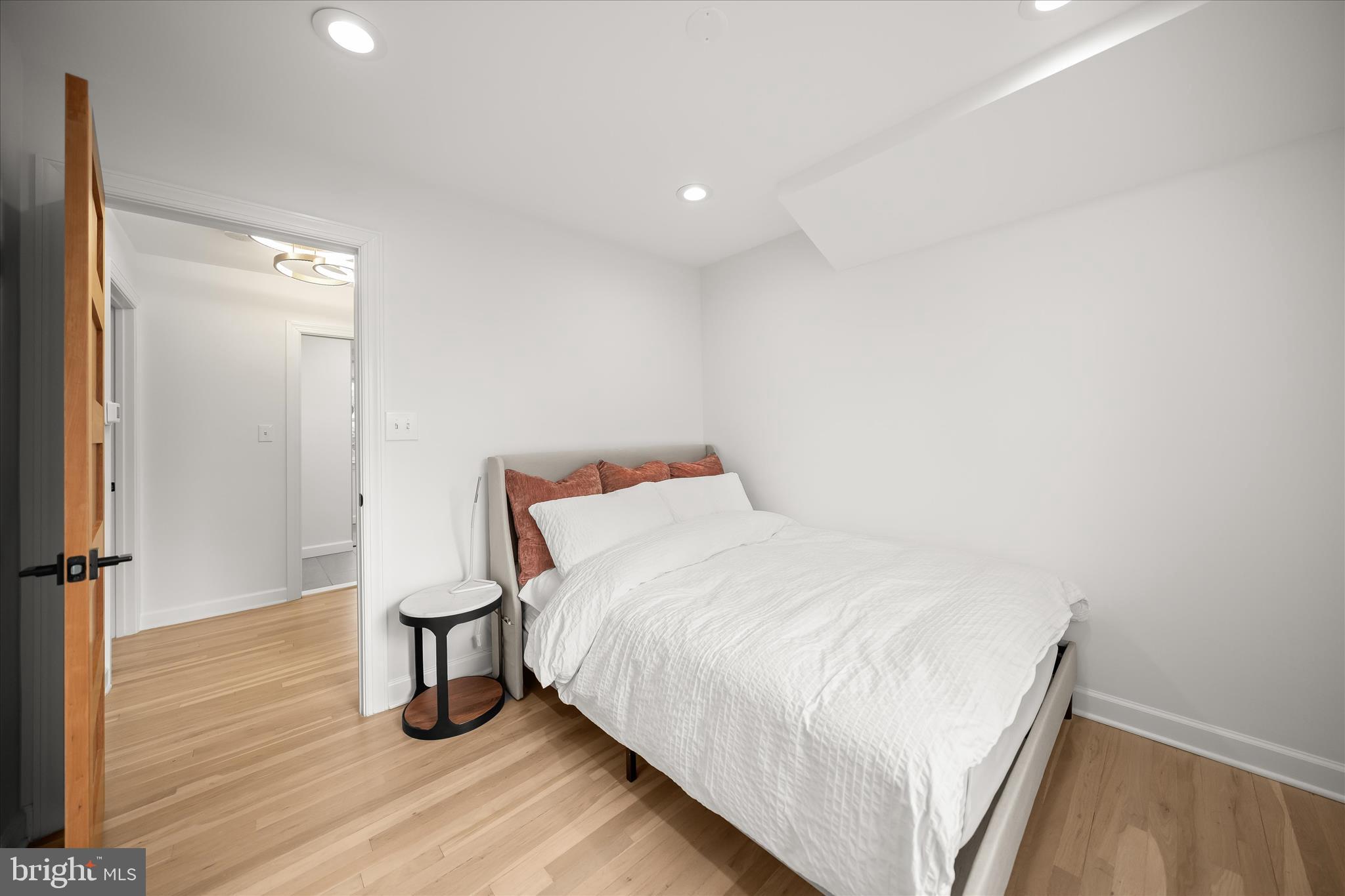 VICTORIA WOODS - Residential