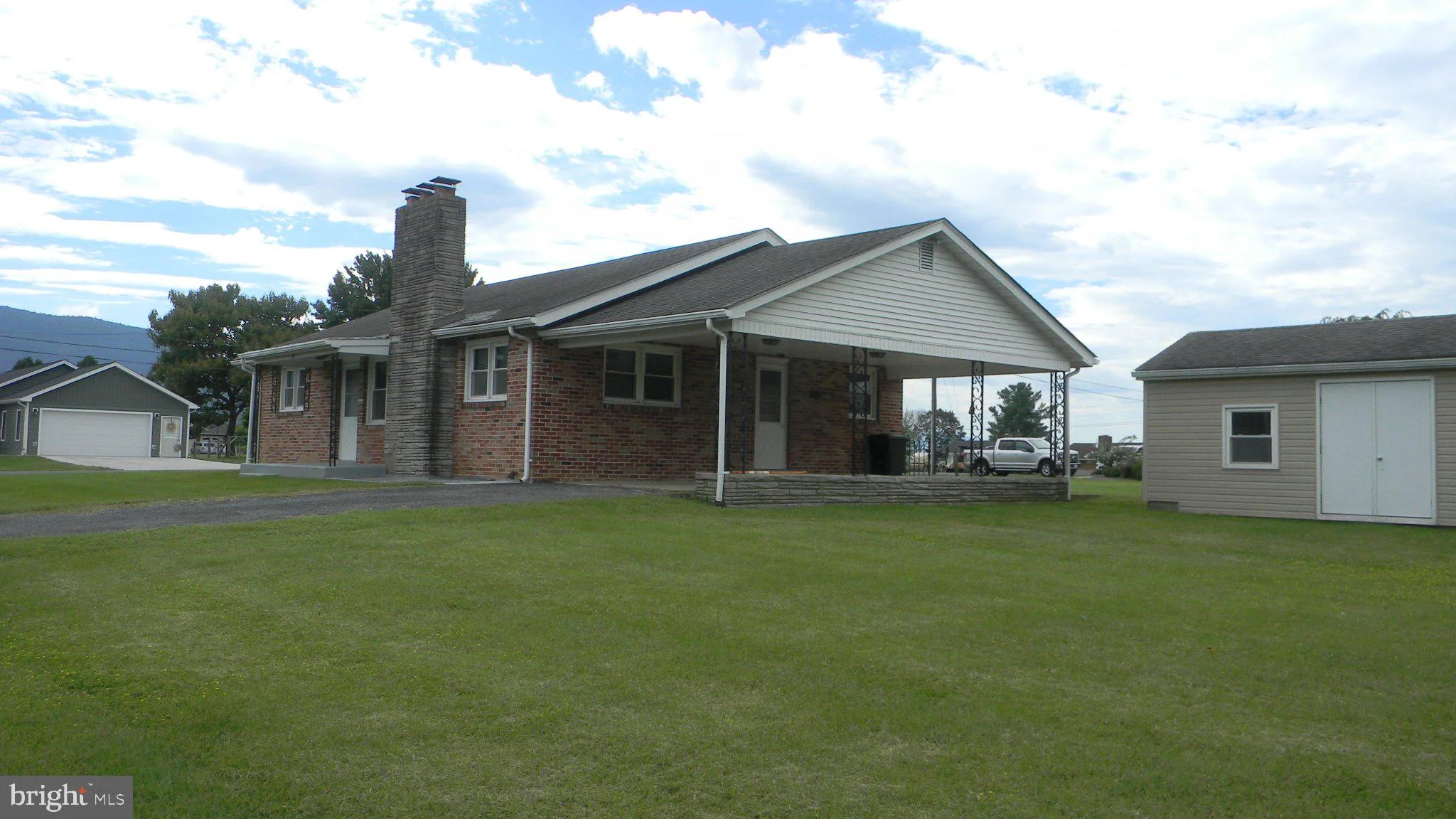 129 Apple Avenue