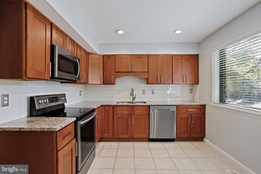 Photo of 7250 Lasting Light Way, COLUMBIA, MD 21045 (MLS # MDHW2060080)