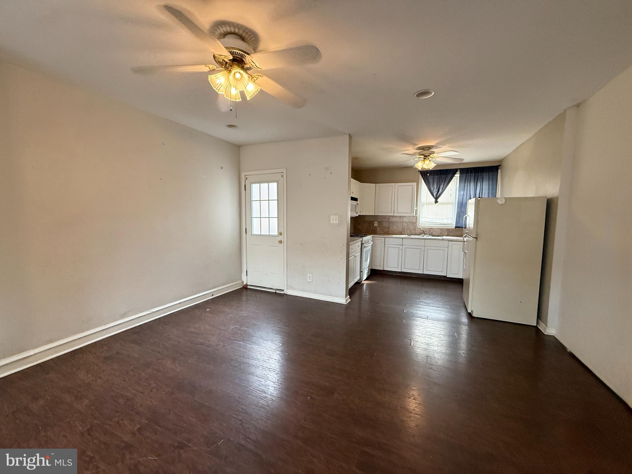 OXFORD CIRCLE - Residential