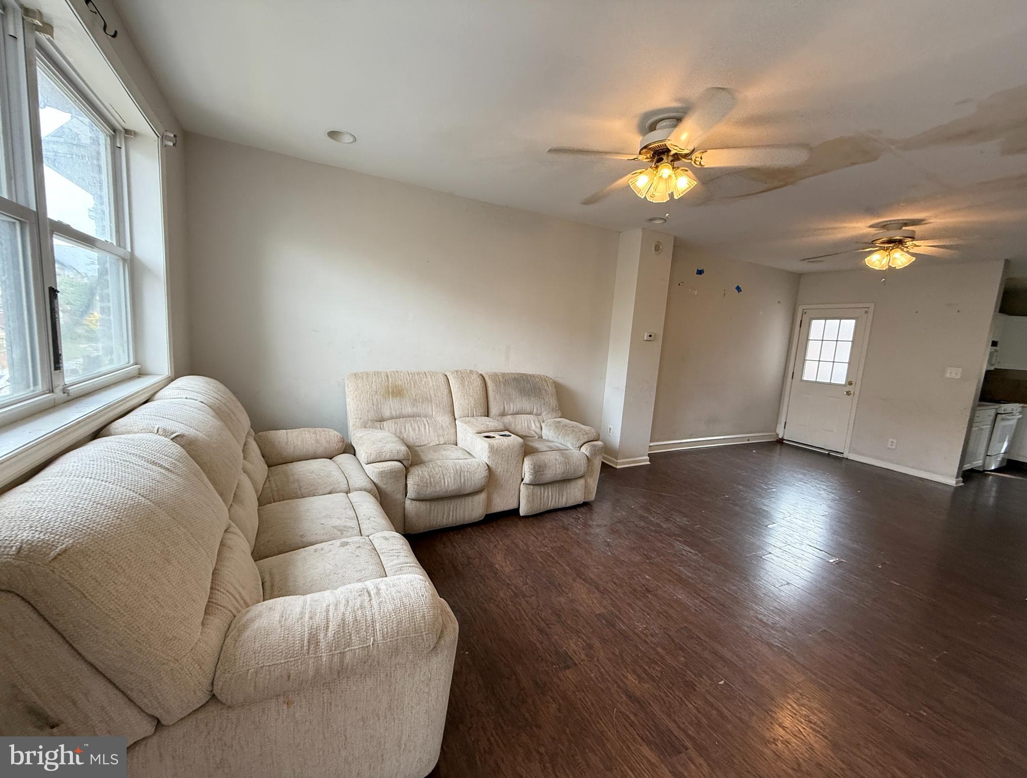 OXFORD CIRCLE - Residential