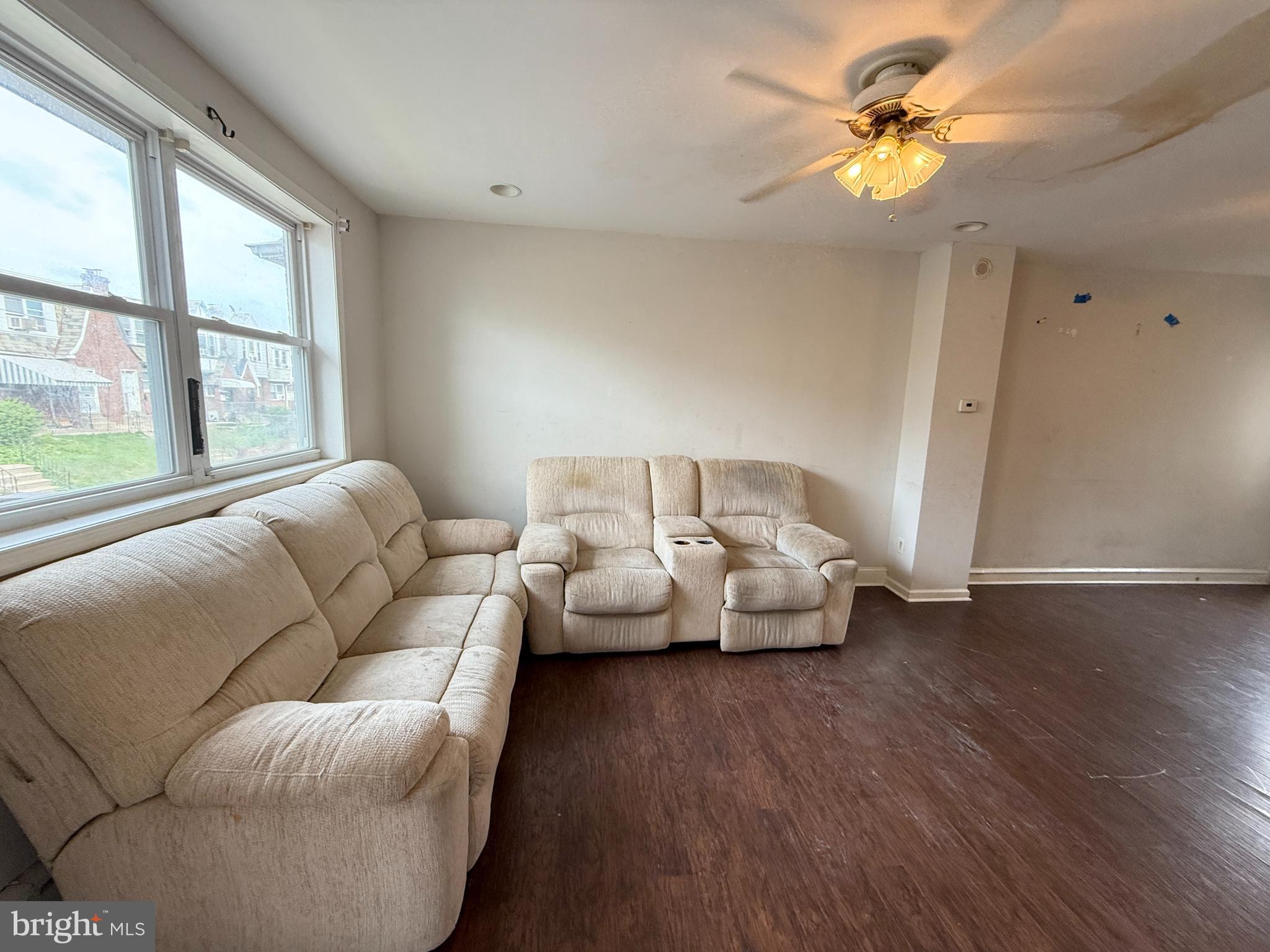 OXFORD CIRCLE - Residential