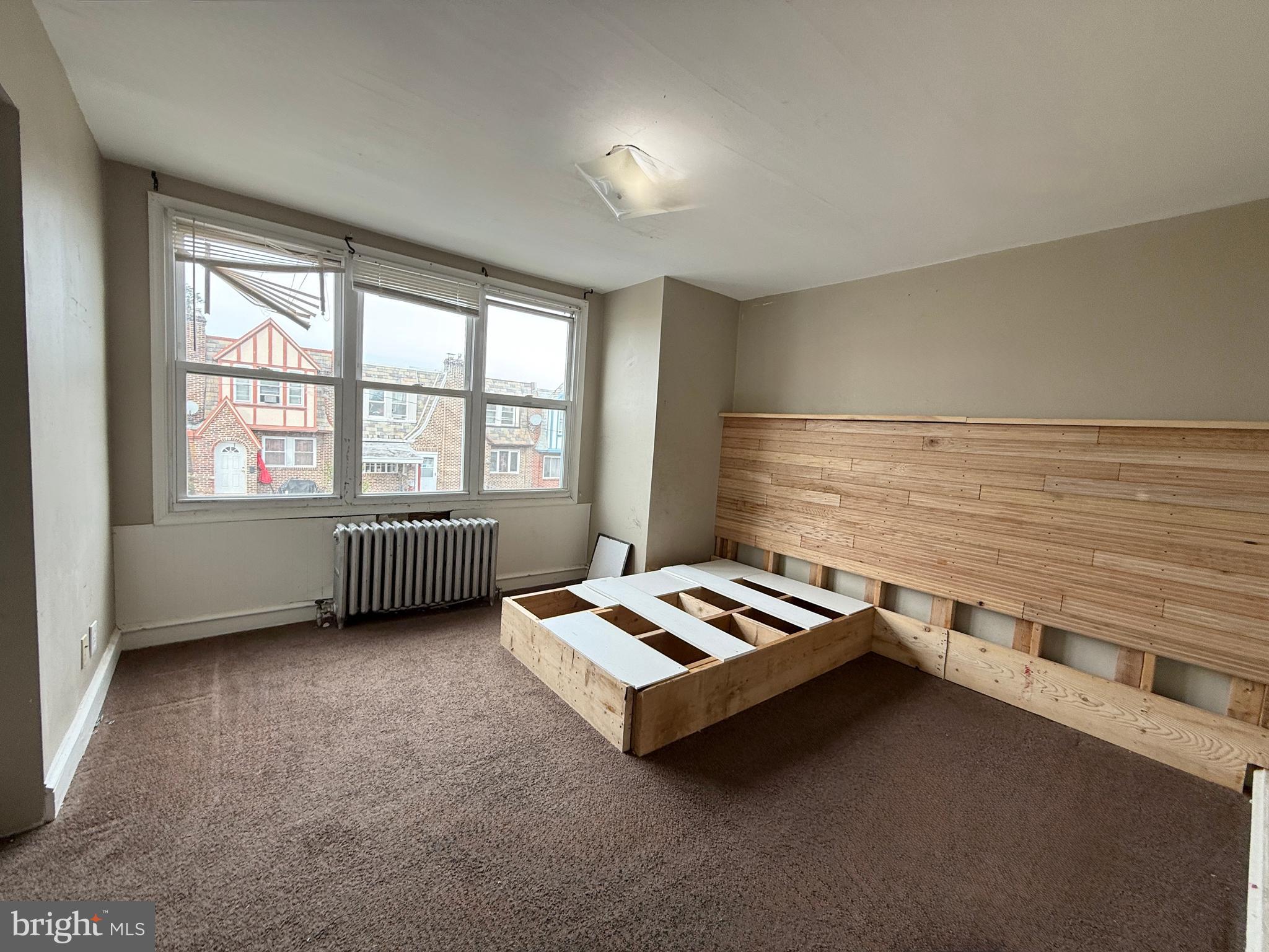 OXFORD CIRCLE - Residential