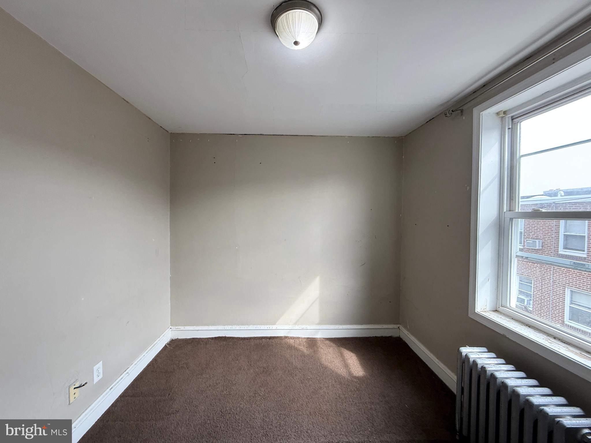 OXFORD CIRCLE - Residential