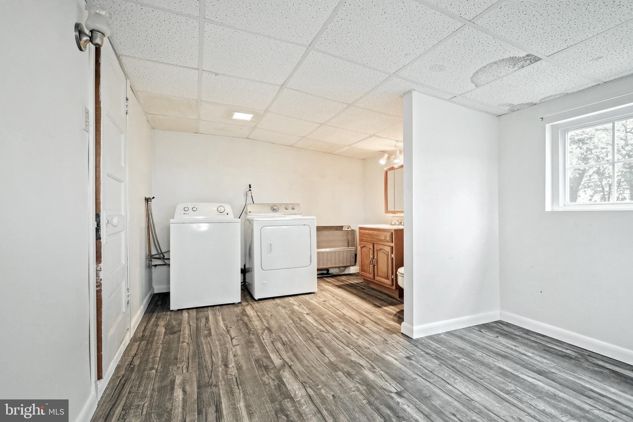 LEADER HEIGHTS - Residential