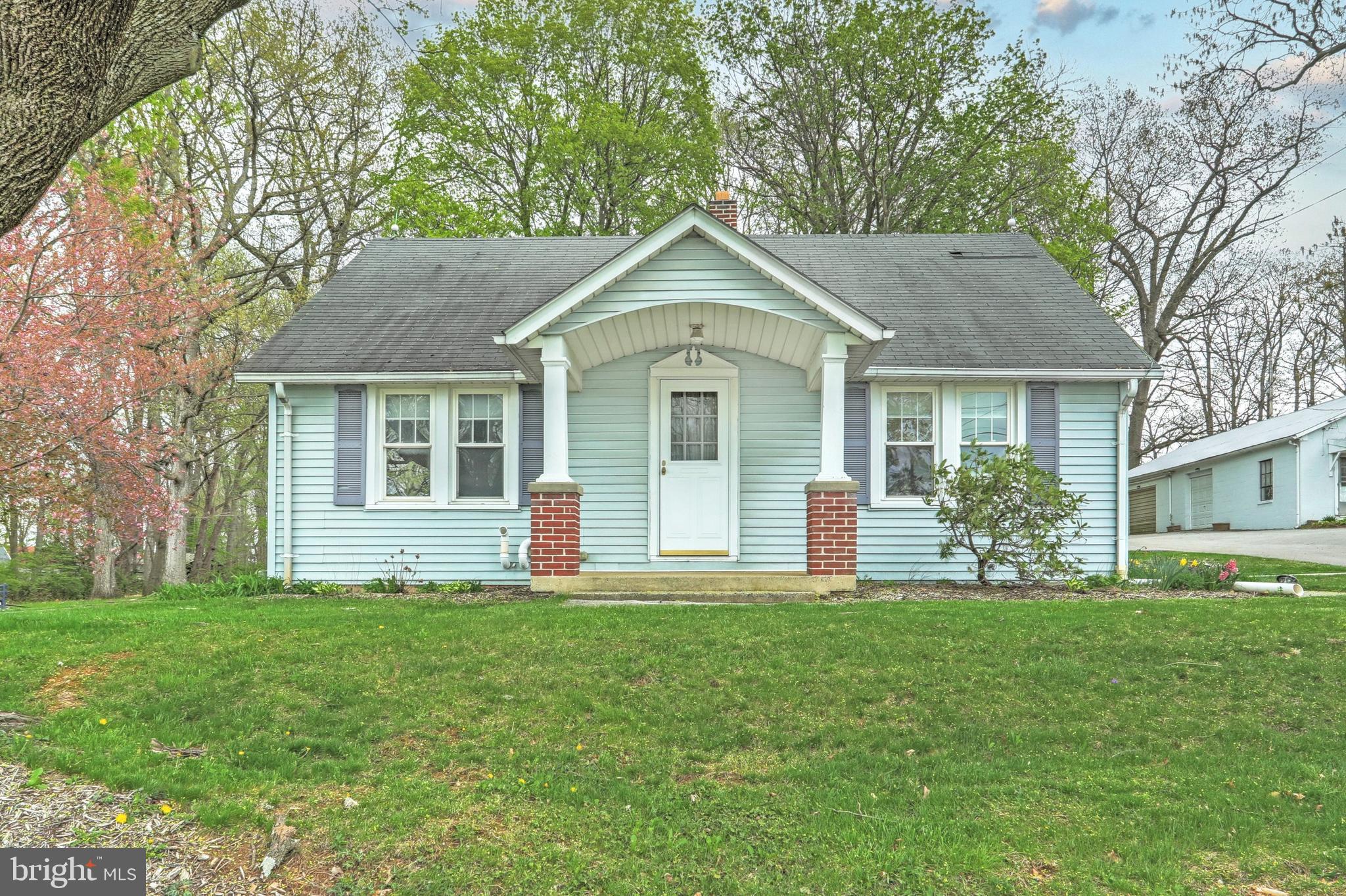 LEADER HEIGHTS - Residential