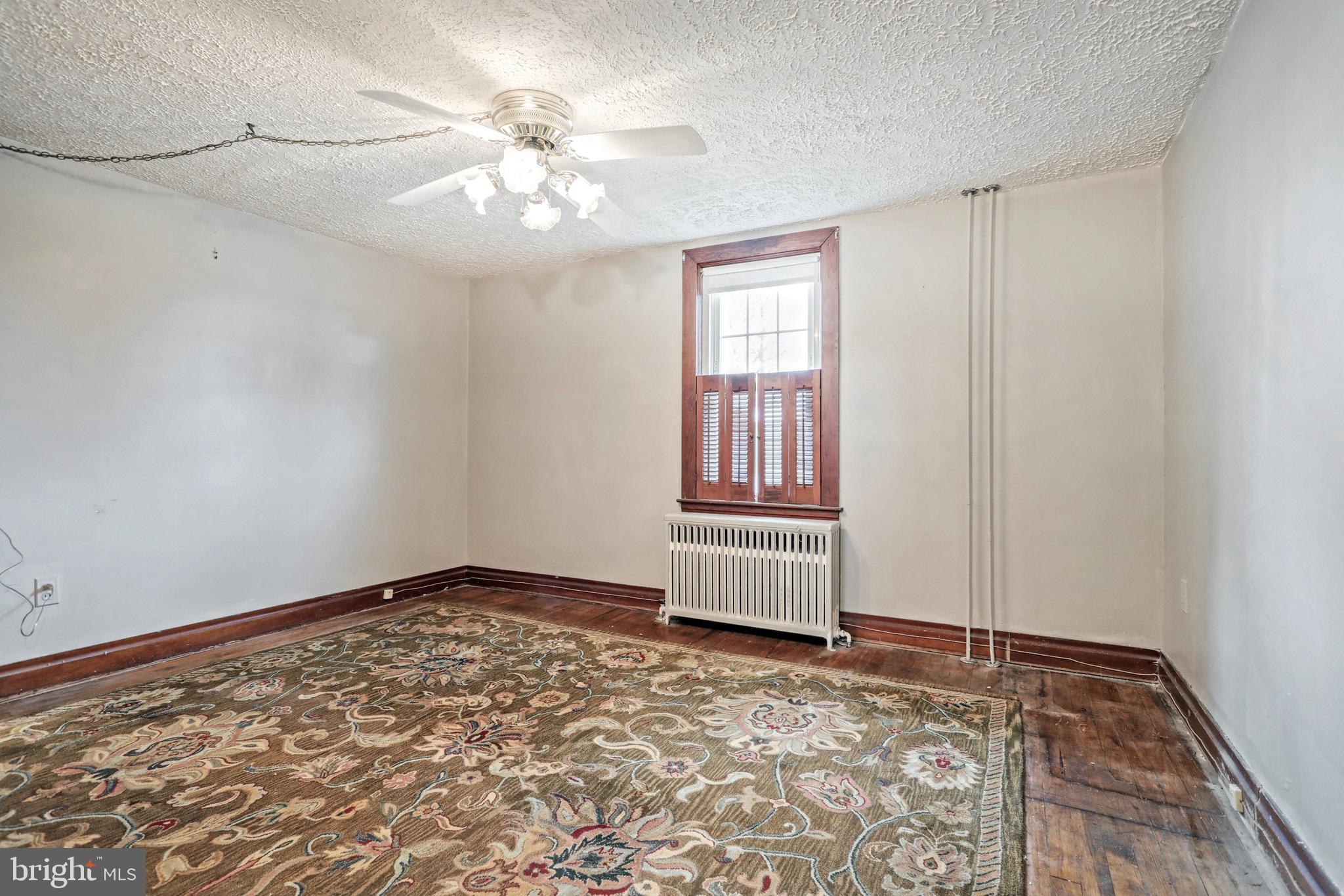 LEADER HEIGHTS - Residential