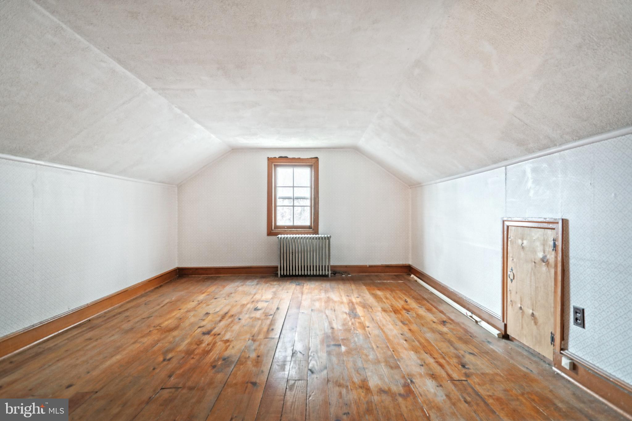 LEADER HEIGHTS - Residential