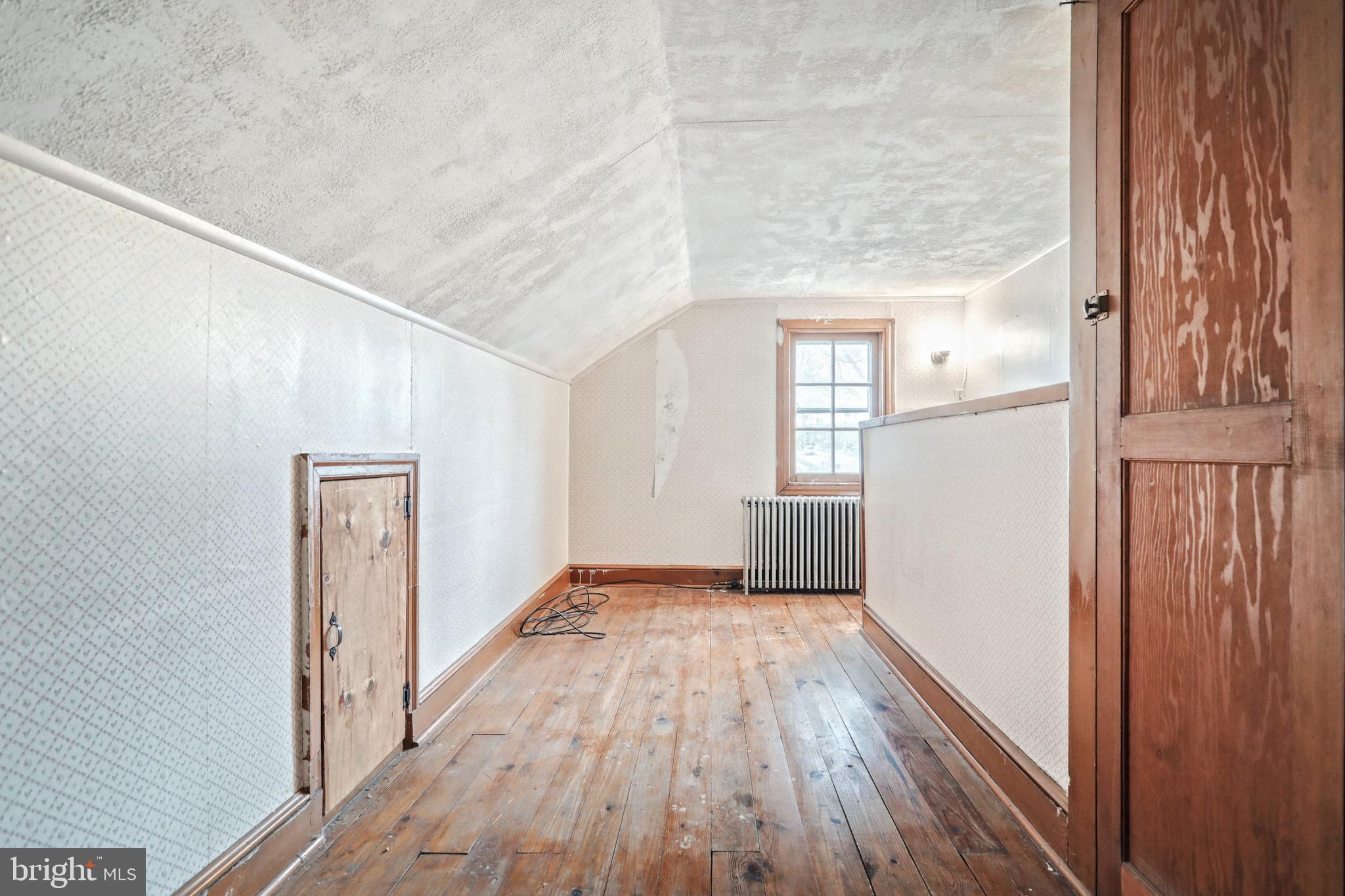 LEADER HEIGHTS - Residential