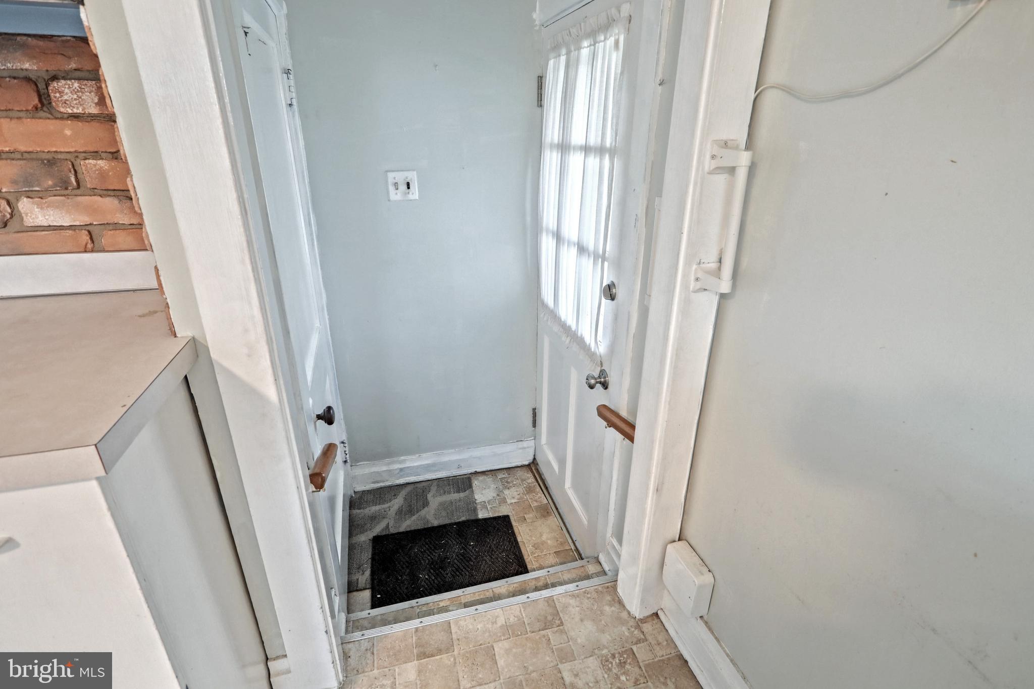 LEADER HEIGHTS - Residential