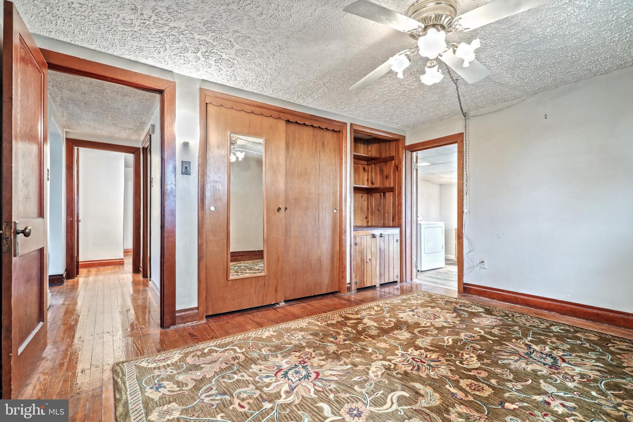 LEADER HEIGHTS - Residential