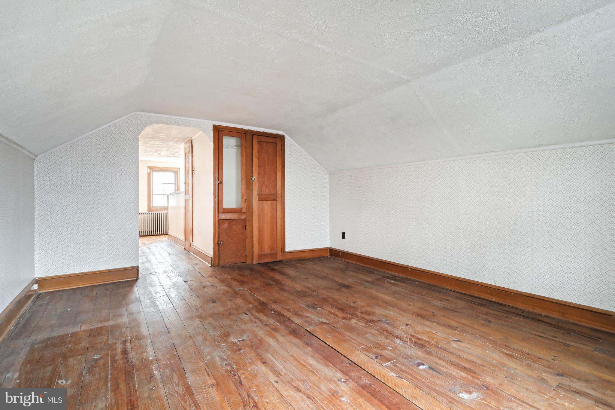 LEADER HEIGHTS - Residential