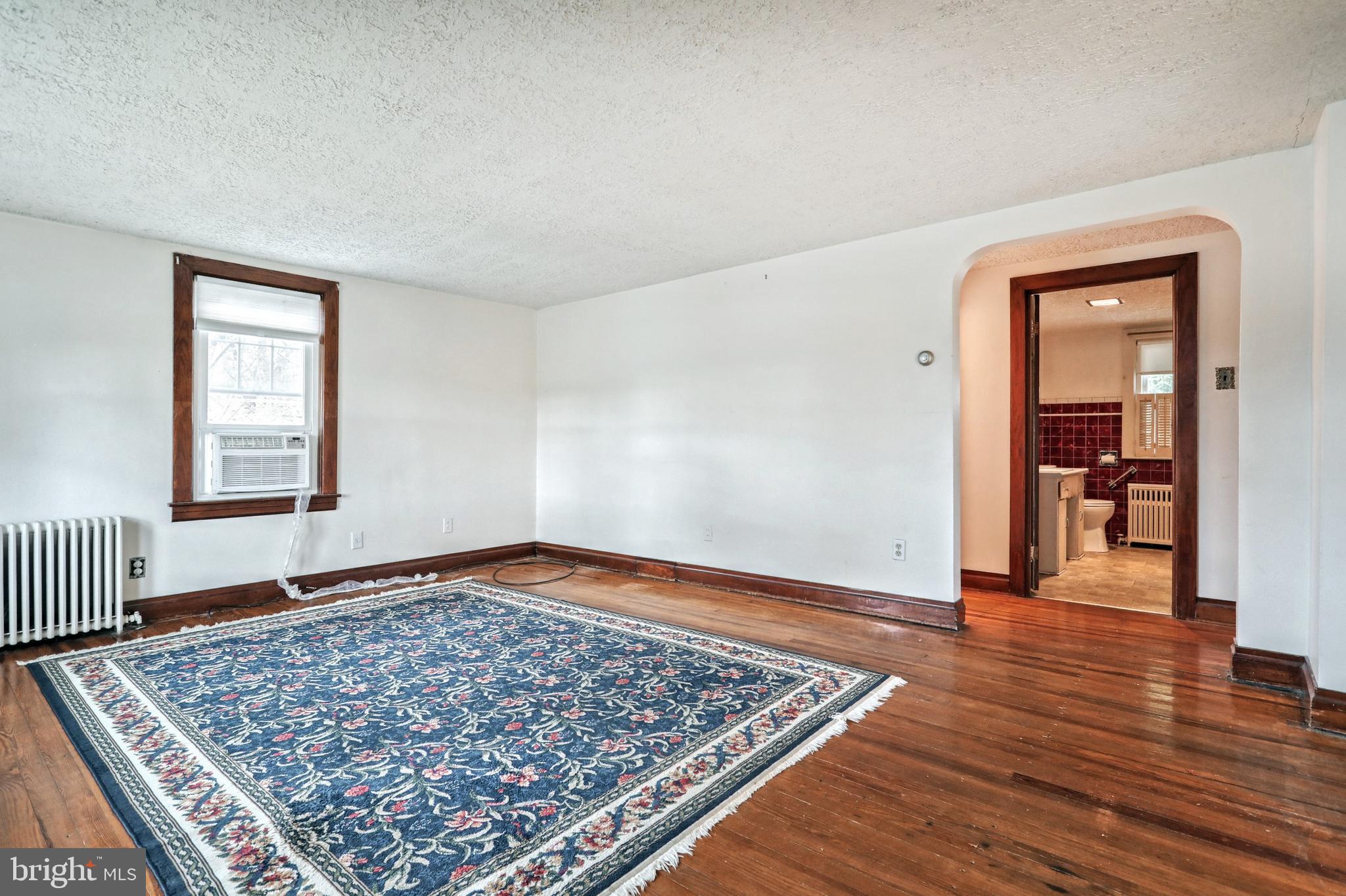 LEADER HEIGHTS - Residential