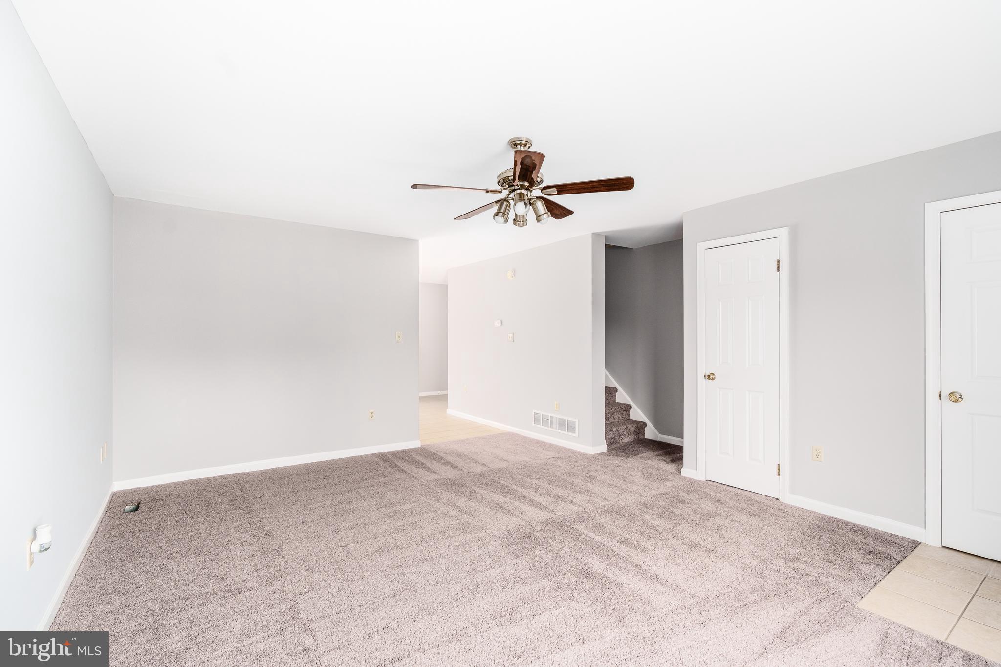 WHITEHALL WEST - Residential