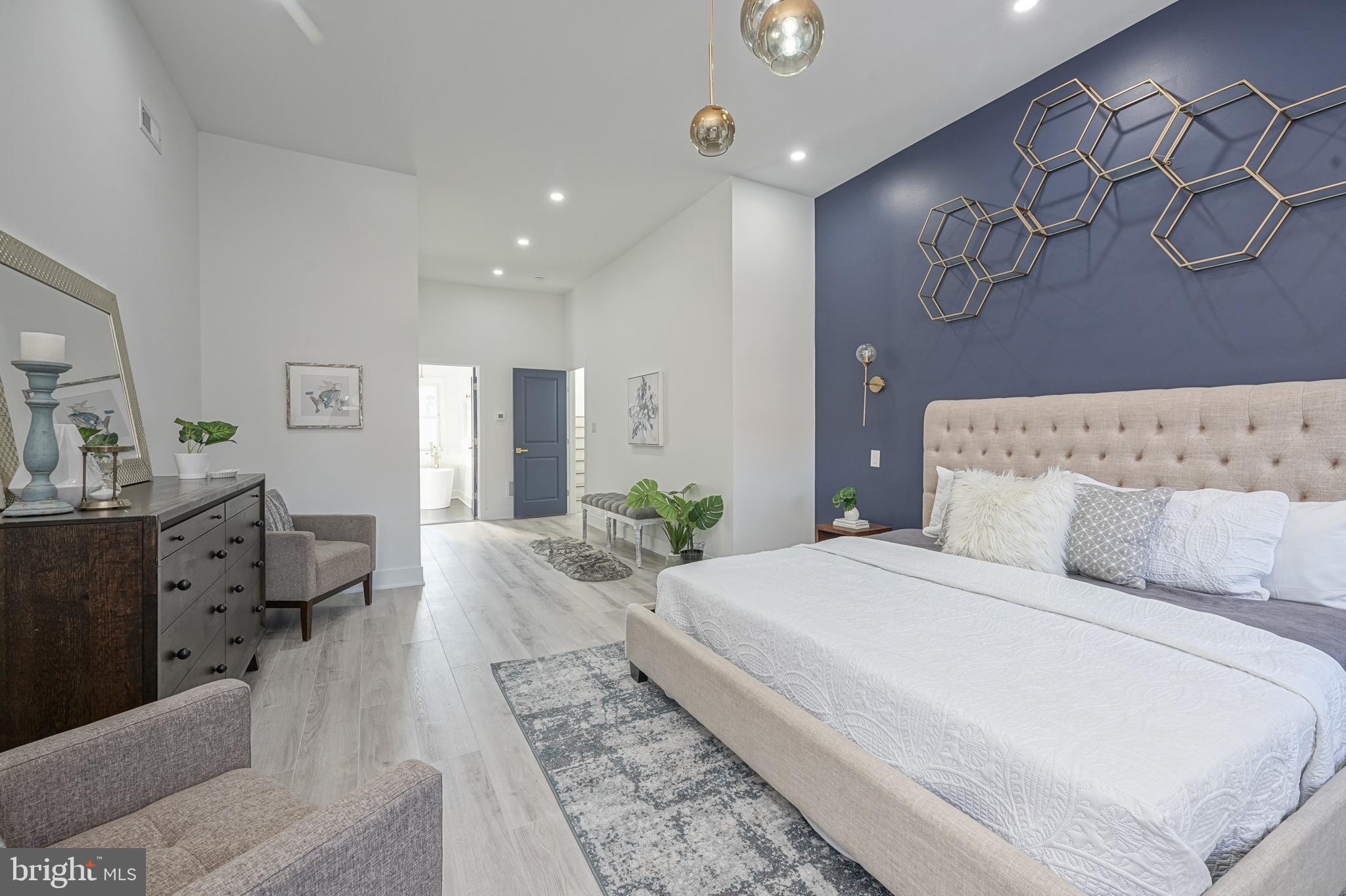 FAIRMOUNT - Residential