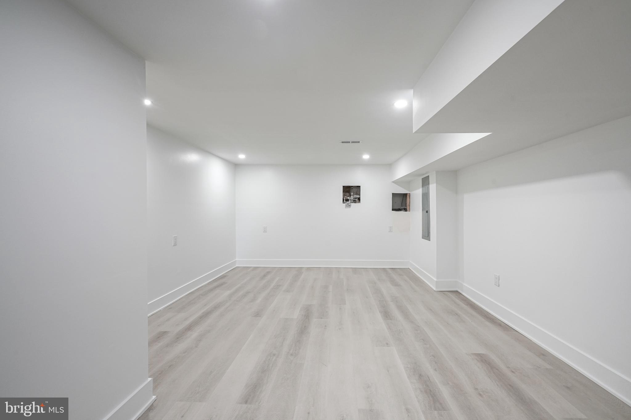 FAIRMOUNT - Residential