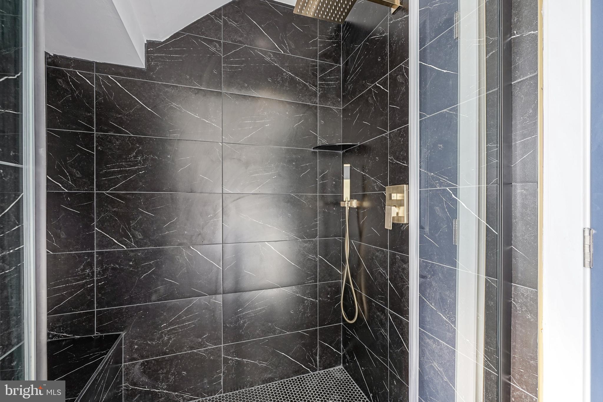 FAIRMOUNT - Residential