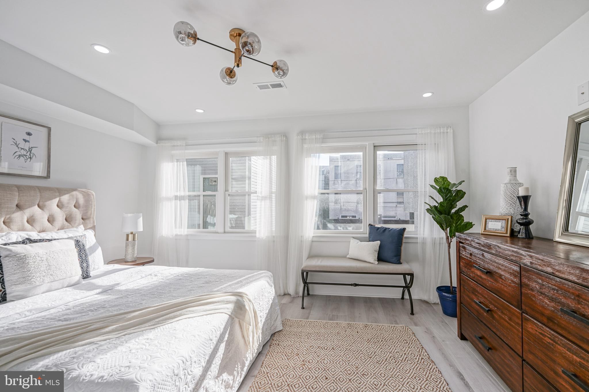 FAIRMOUNT - Residential