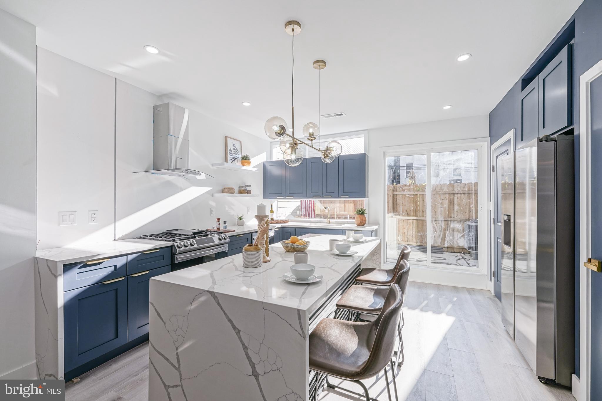 FAIRMOUNT - Residential