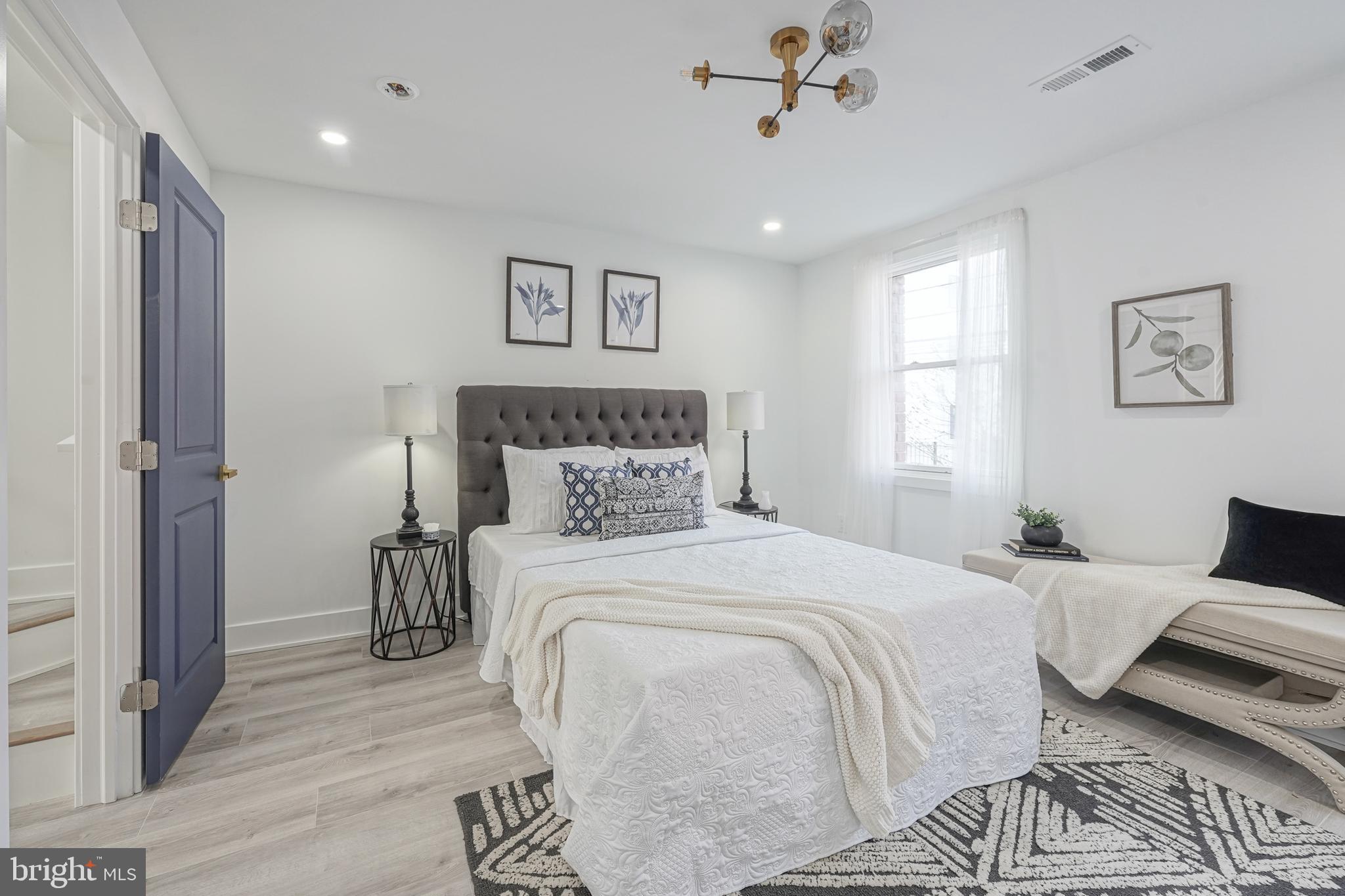 FAIRMOUNT - Residential