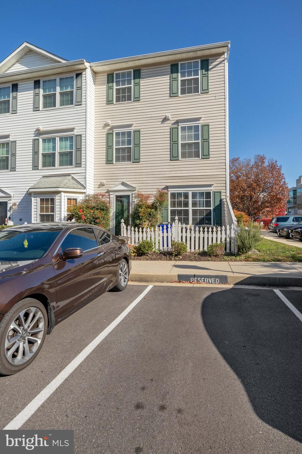 COLUMBIA PARK - Residential