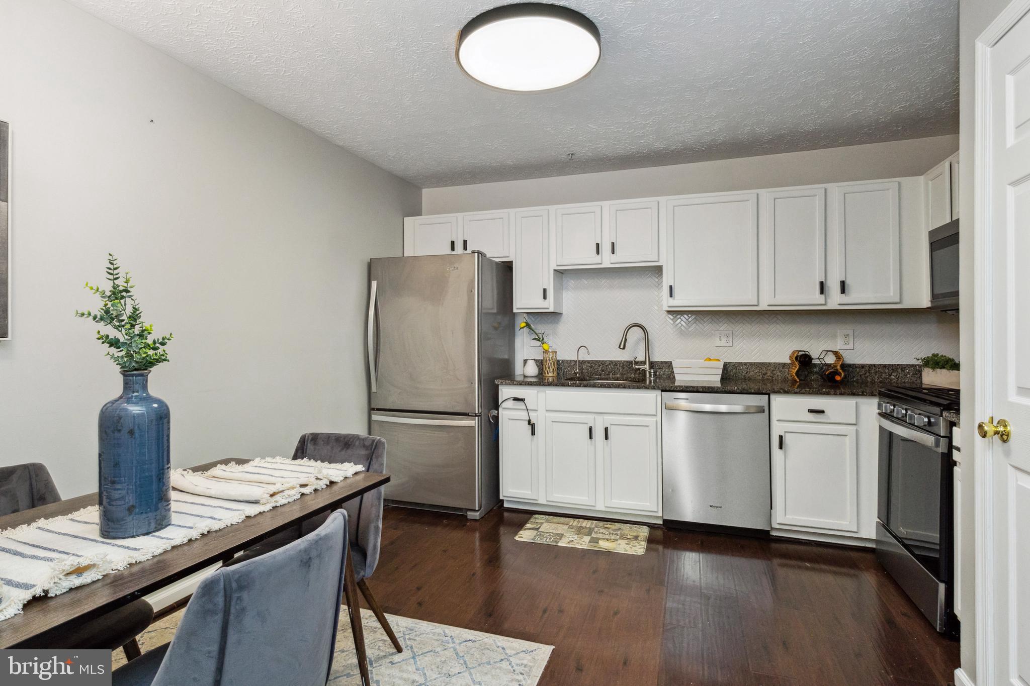 COLUMBIA PARK - Residential