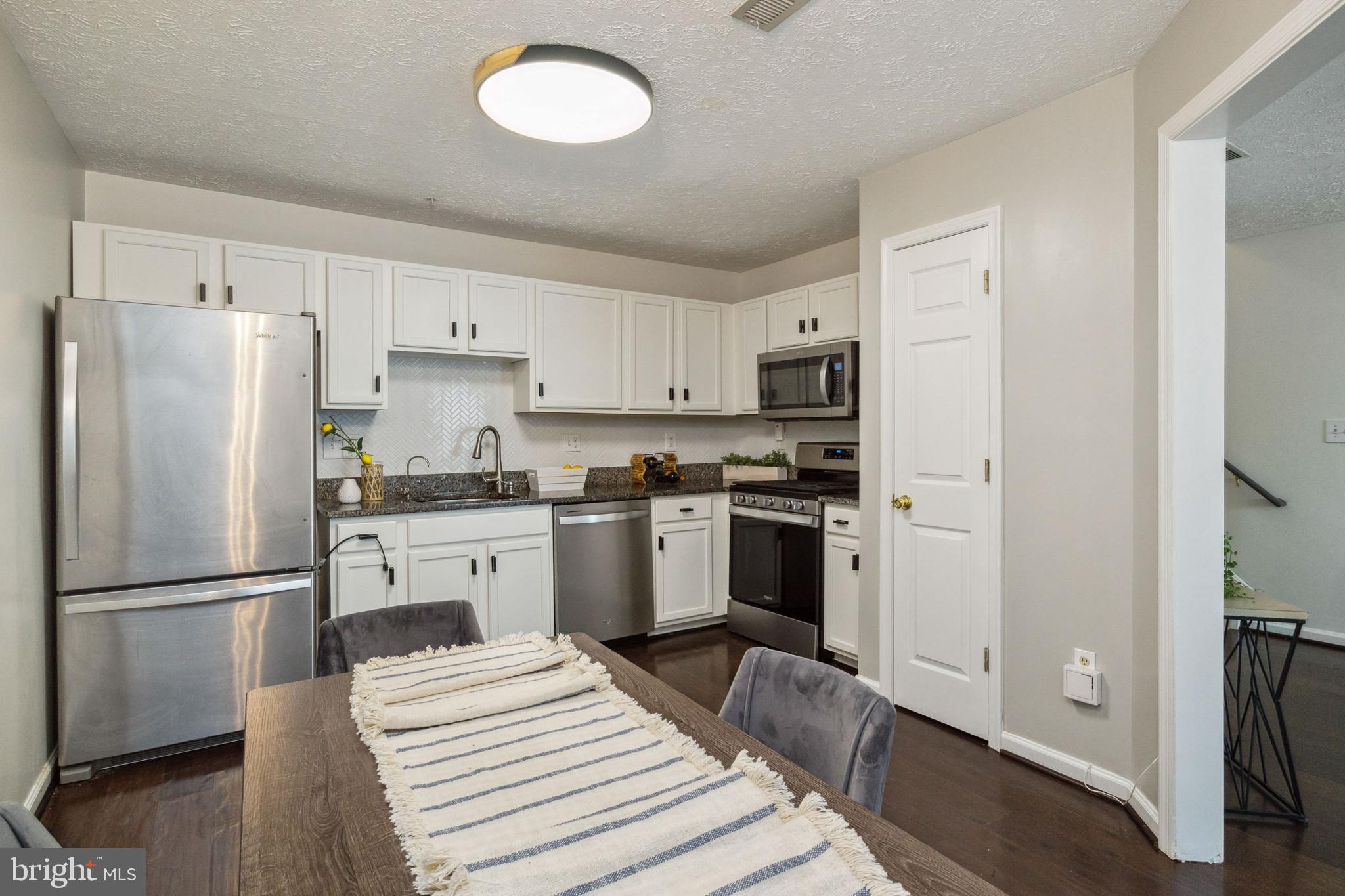 COLUMBIA PARK - Residential