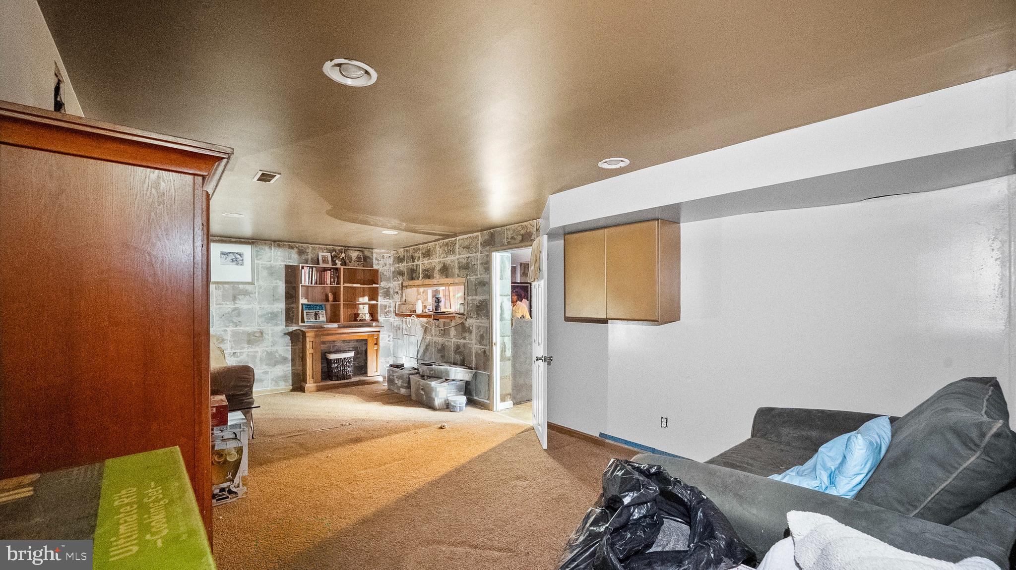 ROSEDALE - Residential