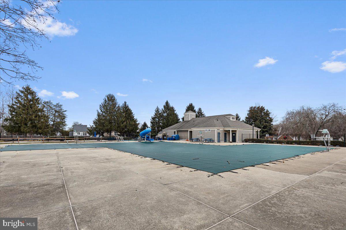 SOUTHLAKE AT MONTCLAIR - Residential