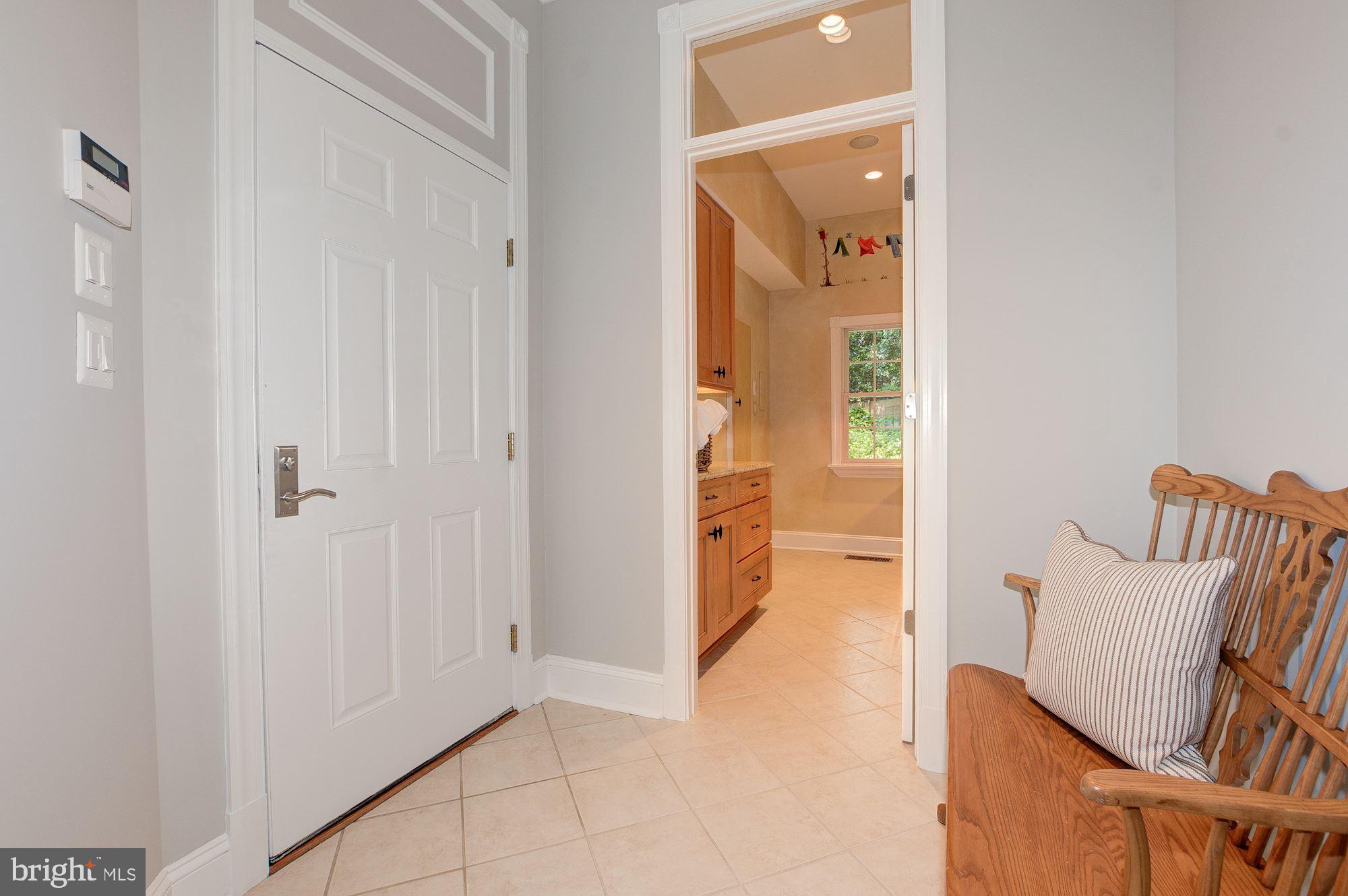 COUNTRY CLUB HILLS - Residential