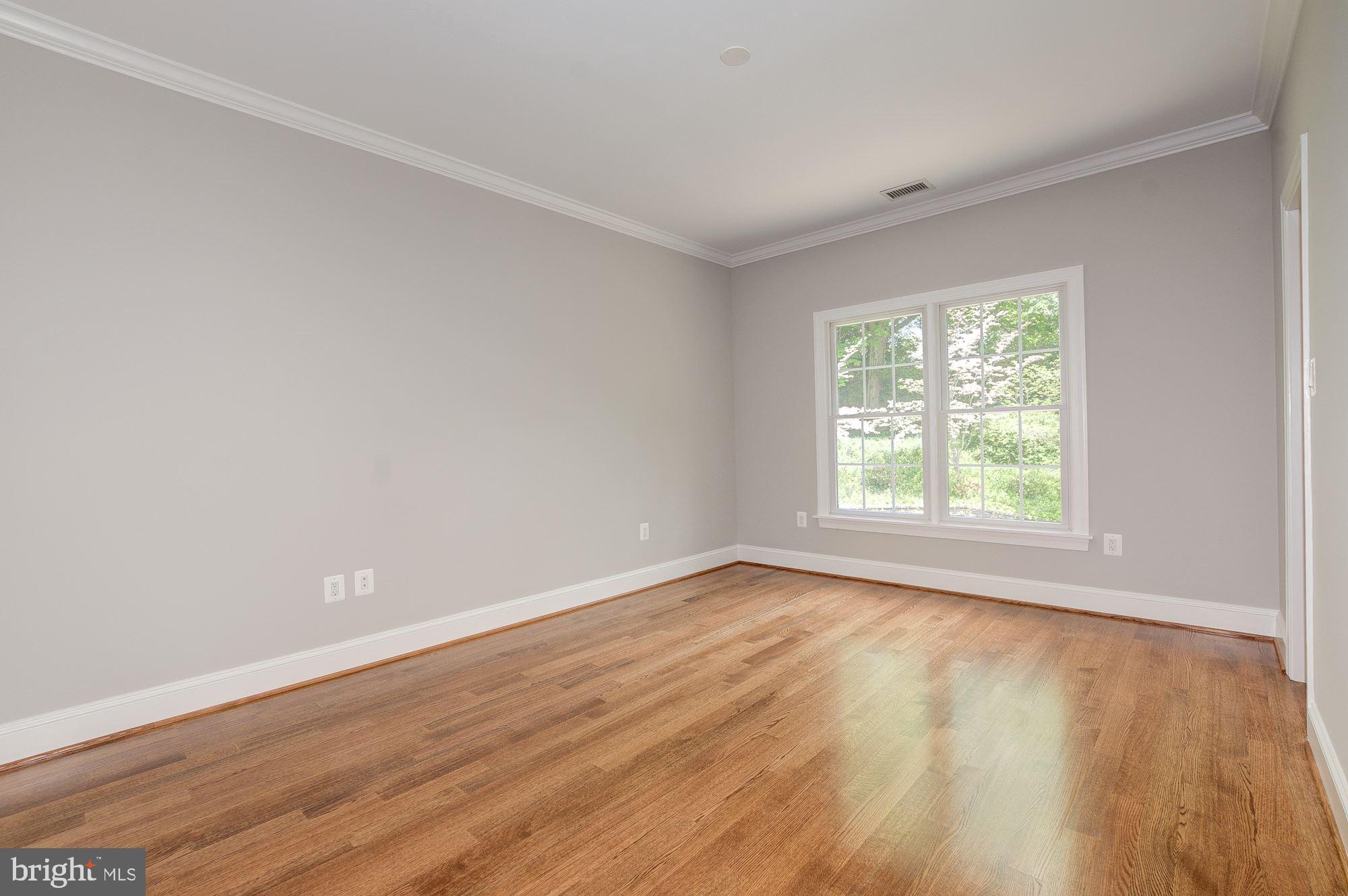 COUNTRY CLUB HILLS - Residential