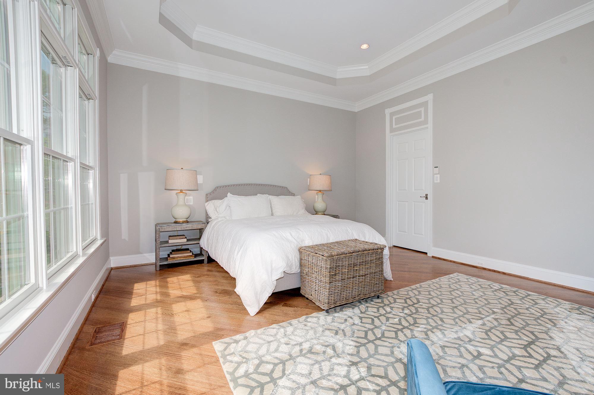 COUNTRY CLUB HILLS - Residential