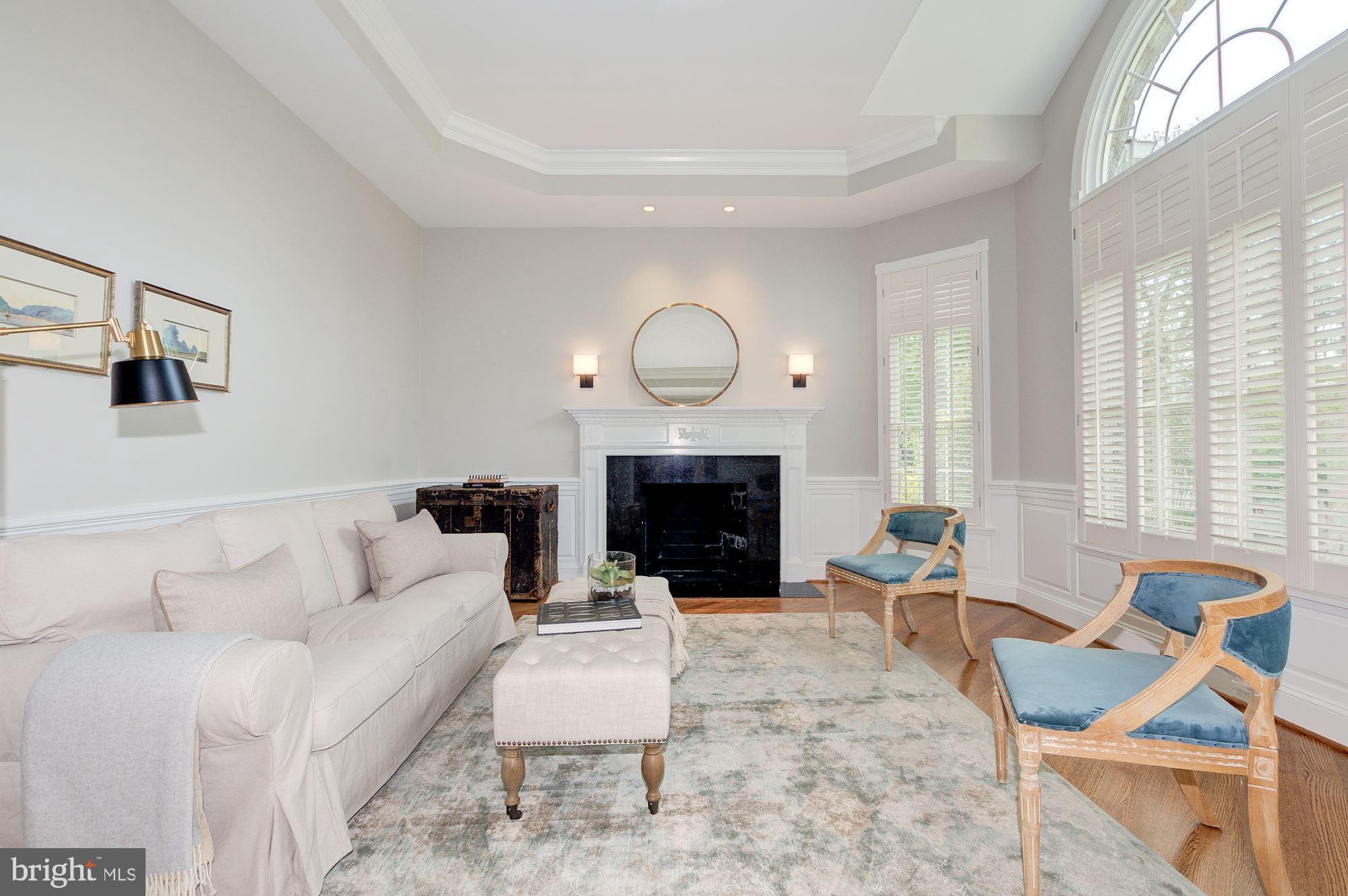 COUNTRY CLUB HILLS - Residential