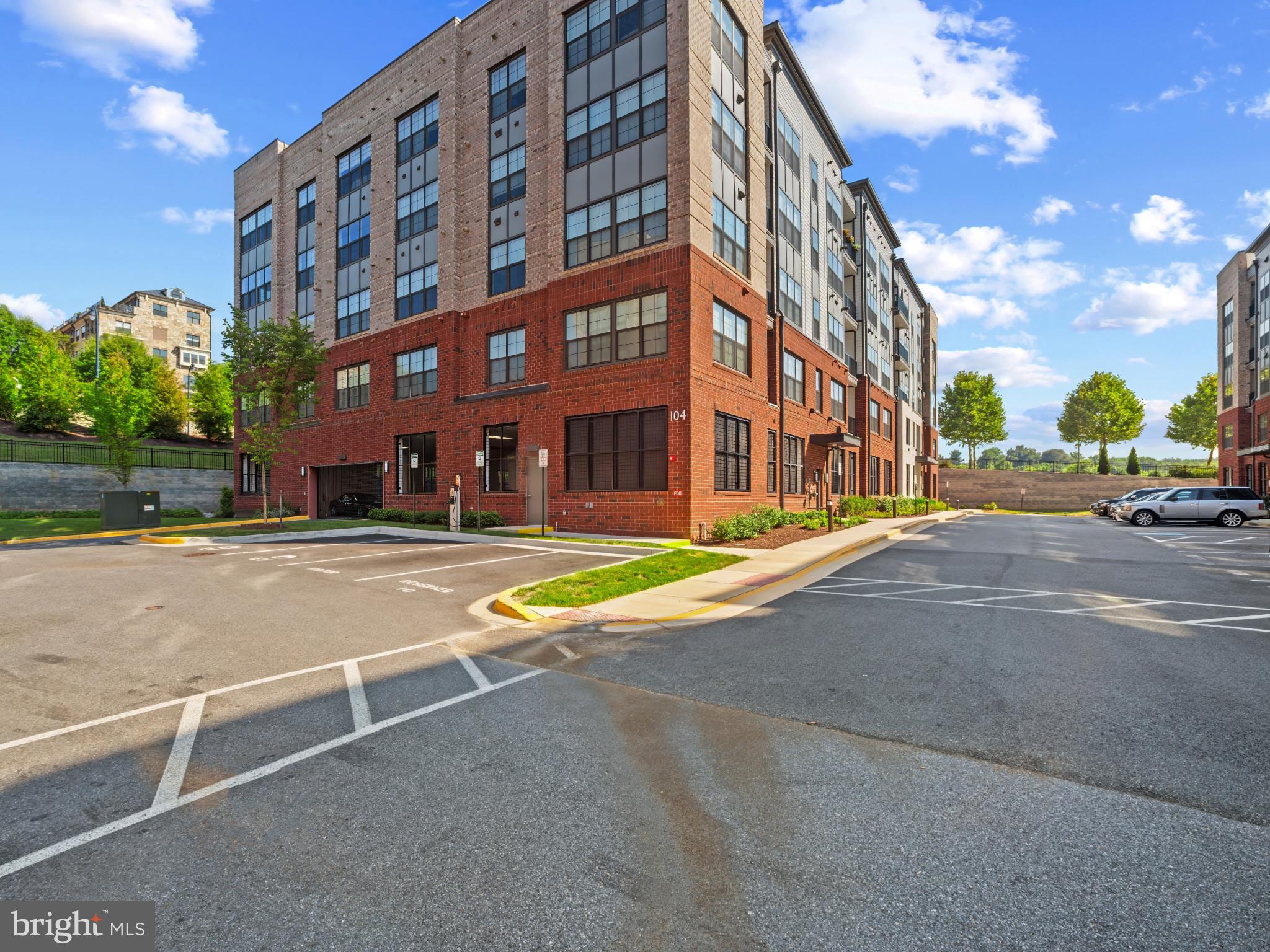 NATIONAL HARBOR - Residential