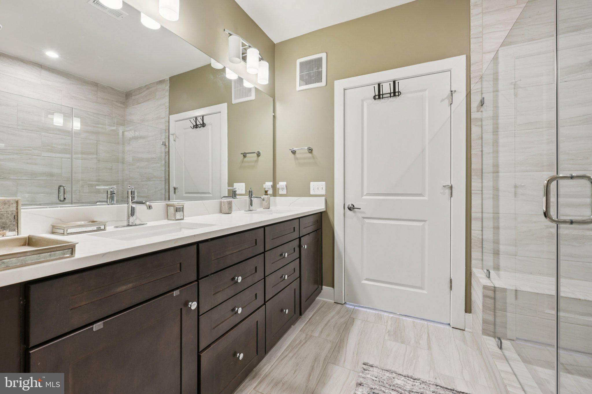 NATIONAL HARBOR - Residential