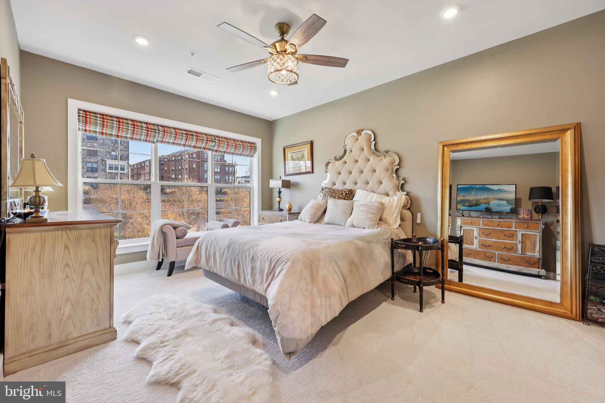 NATIONAL HARBOR - Residential