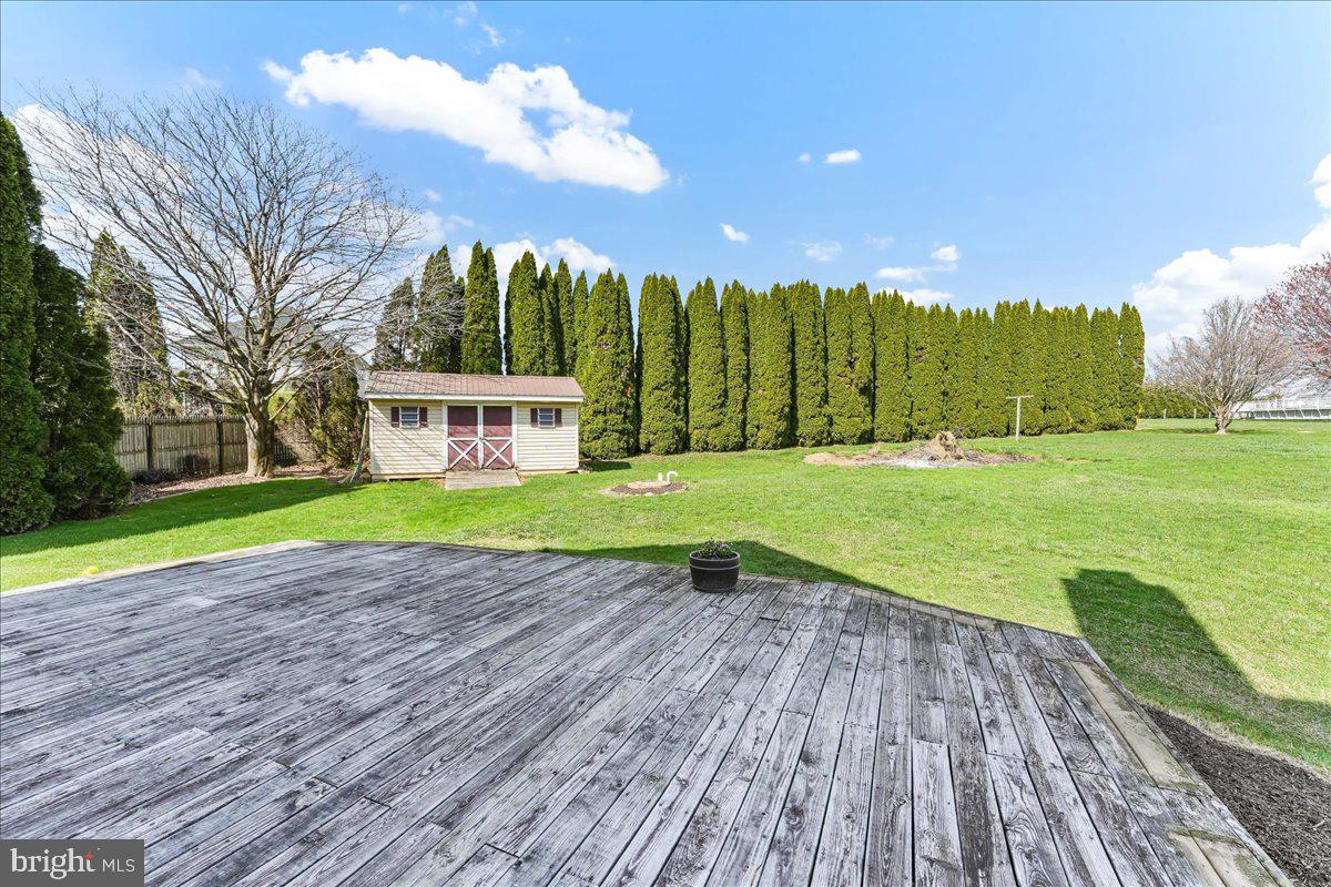 MEADOWBROOK - Residential