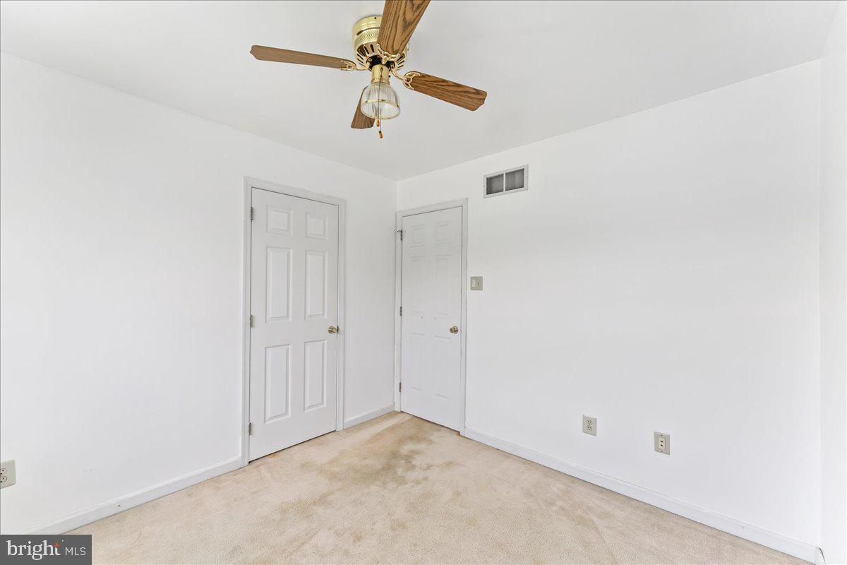 MEADOWBROOK - Residential