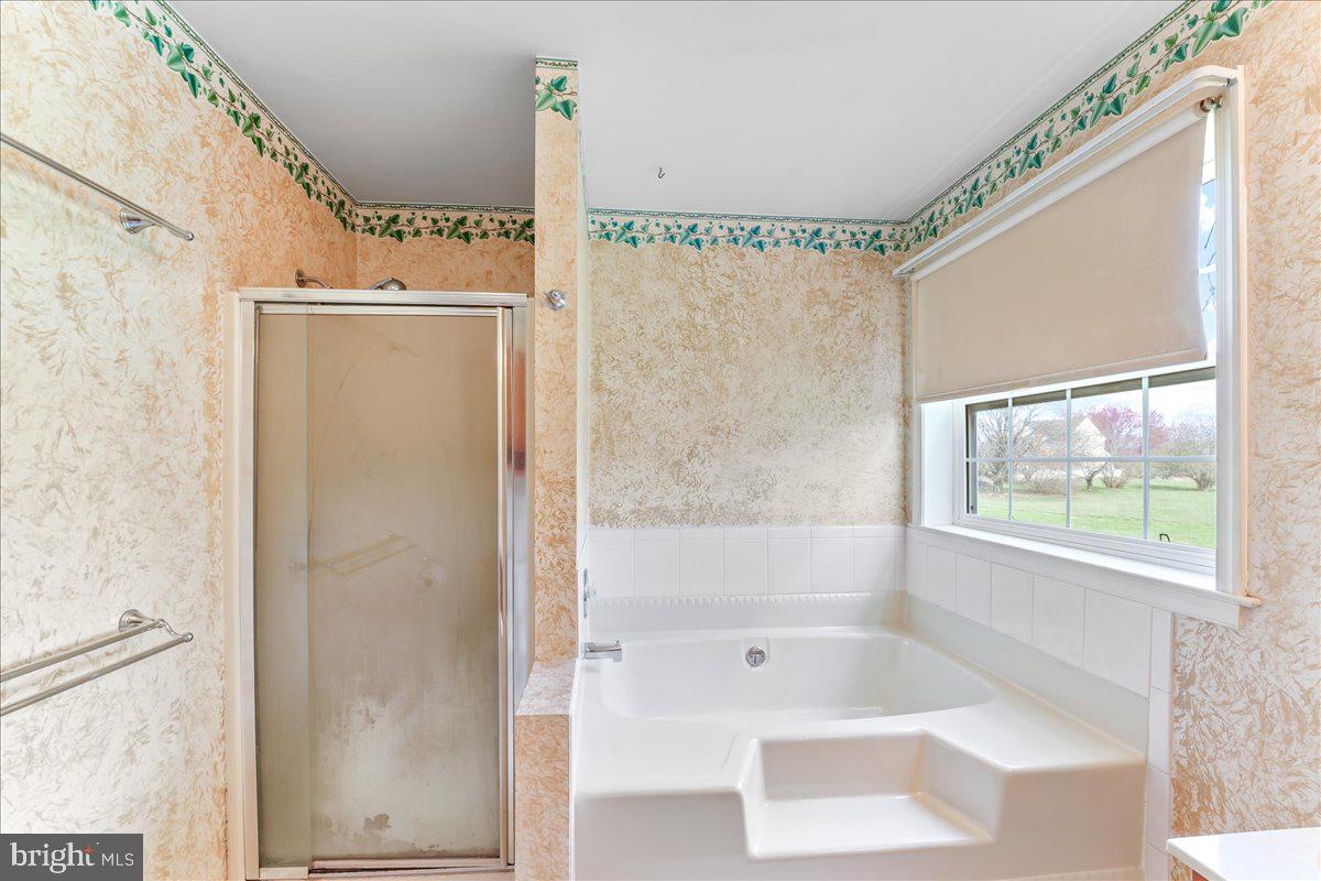 MEADOWBROOK - Residential