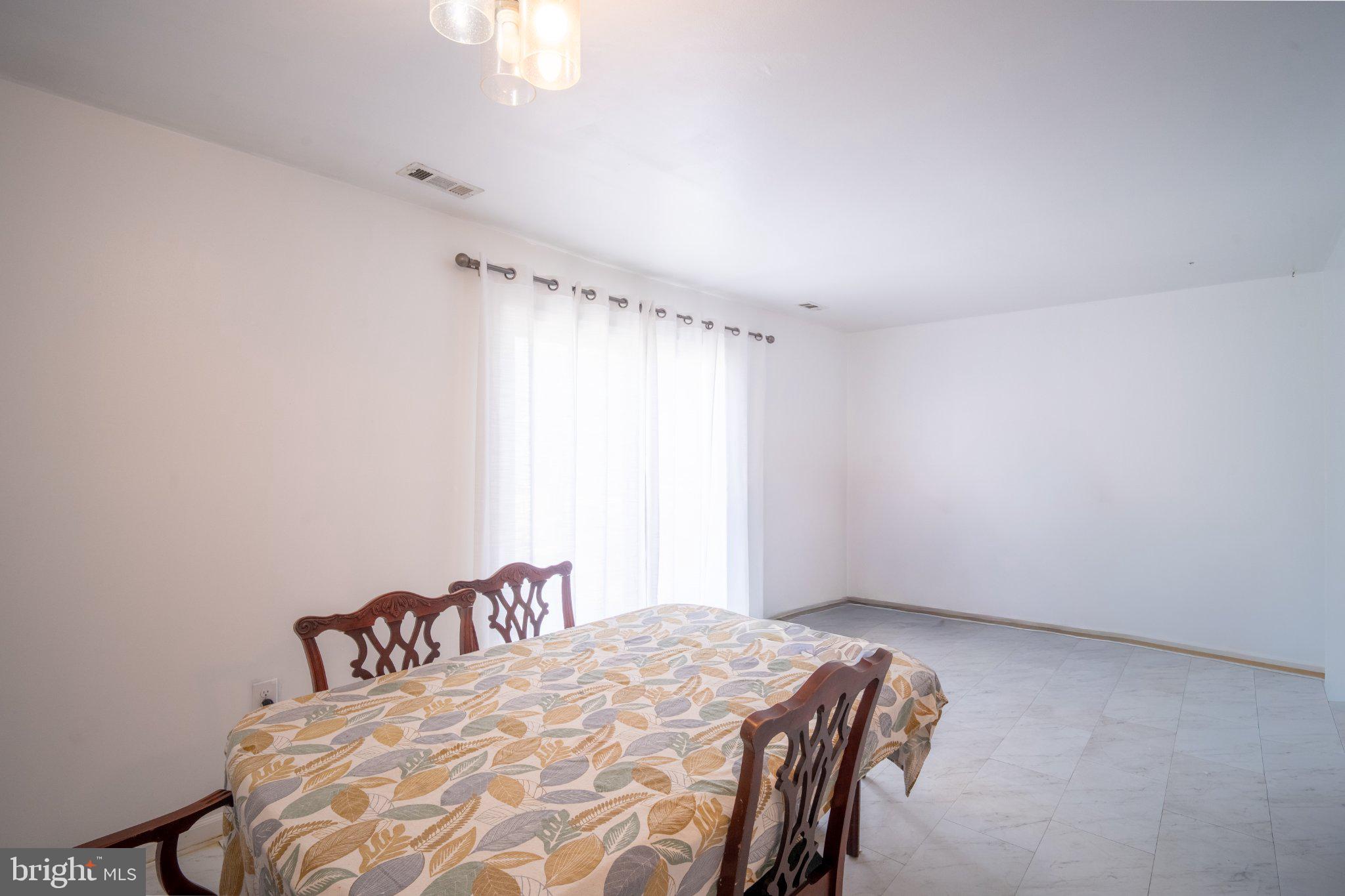 CEDAR GROVE ESTS - Residential