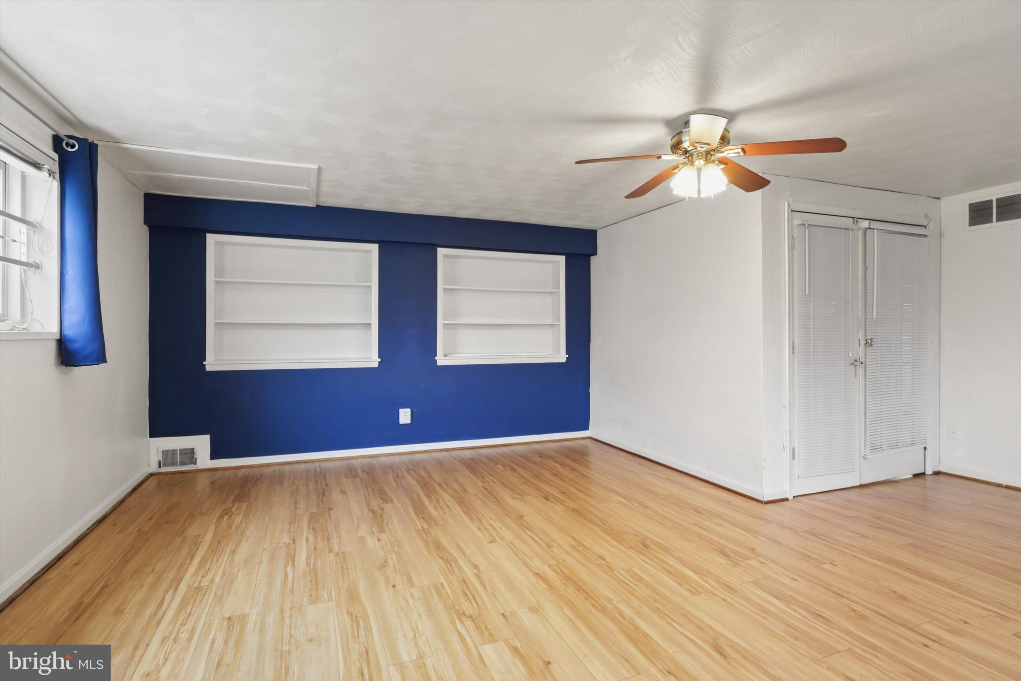 COLLEGE PARK ESTATES - Residential