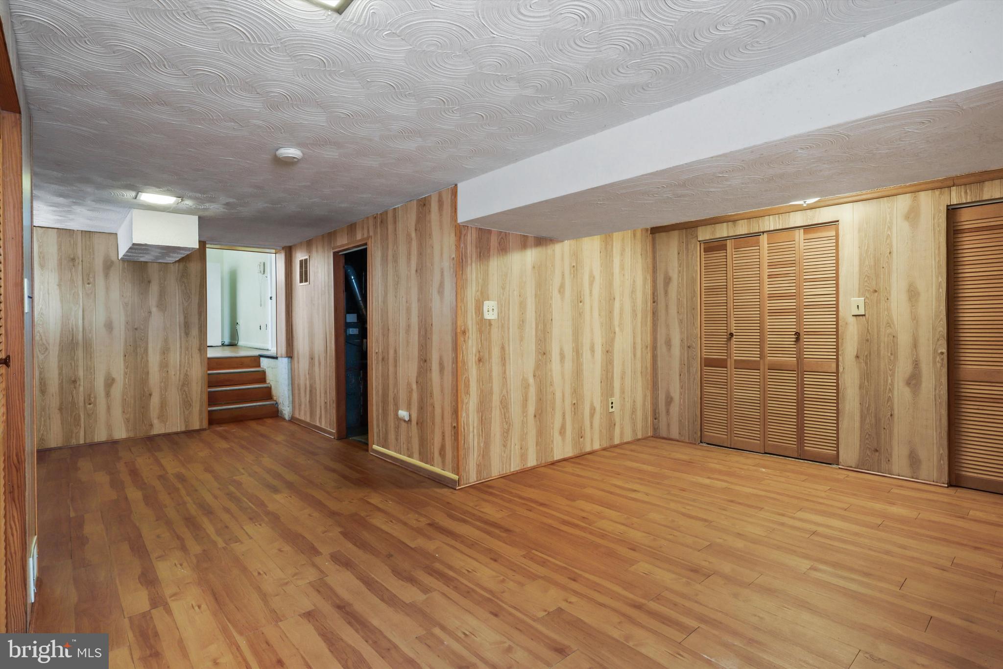 COLLEGE PARK ESTATES - Residential