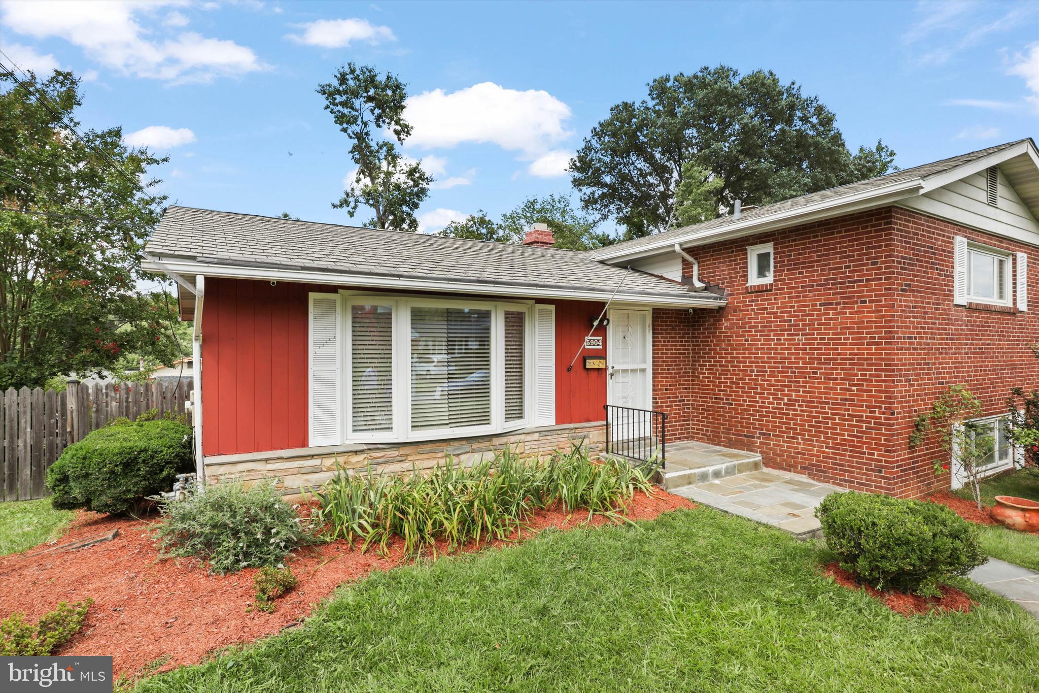 COLLEGE PARK ESTATES - Residential