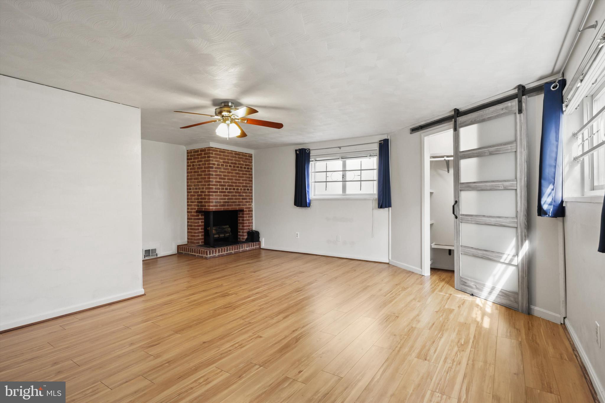 COLLEGE PARK ESTATES - Residential